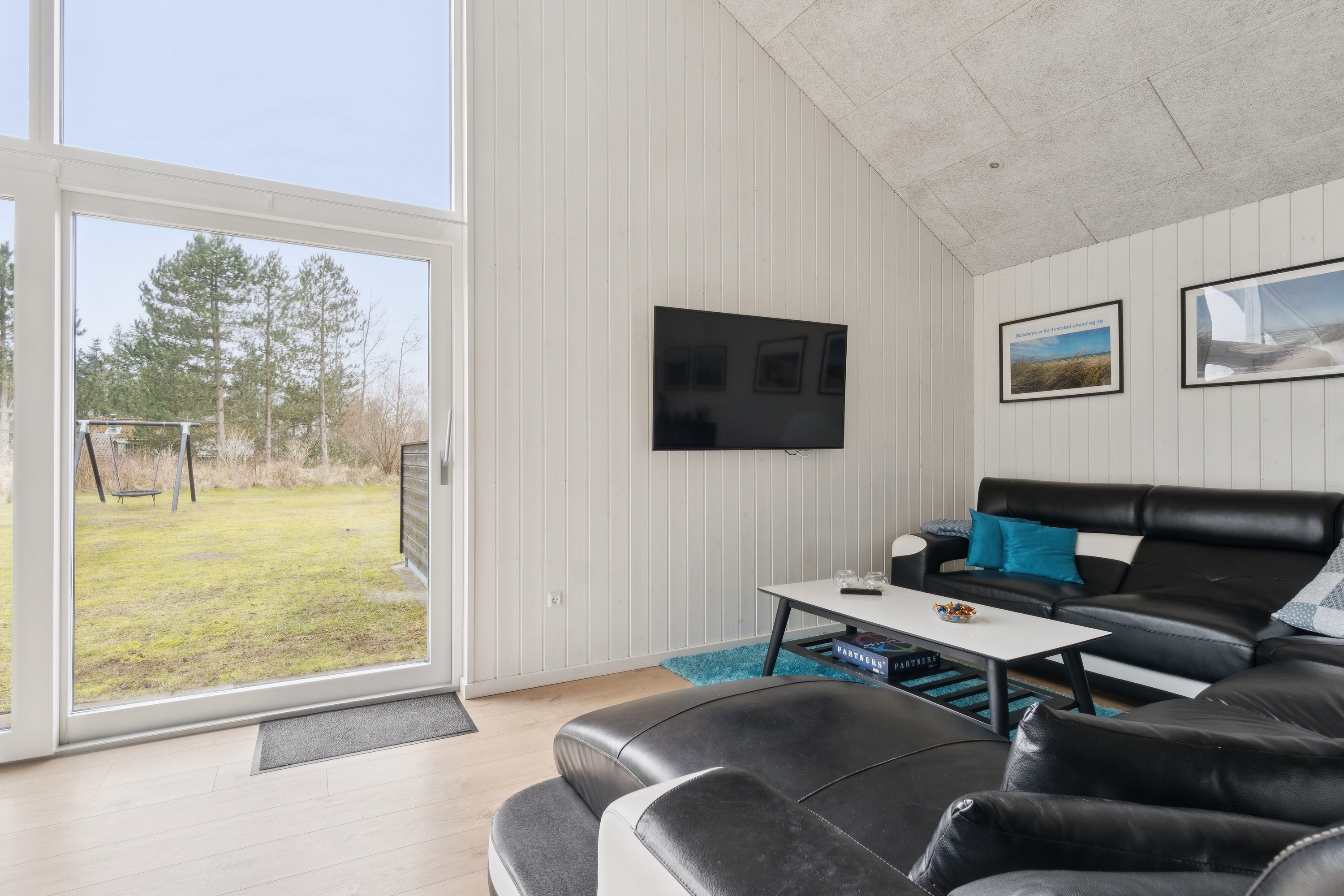 Fremhævet stue billede i fuldskærmstilstand. Billede af Østervej 27, Tversted, 9881 Bindslev