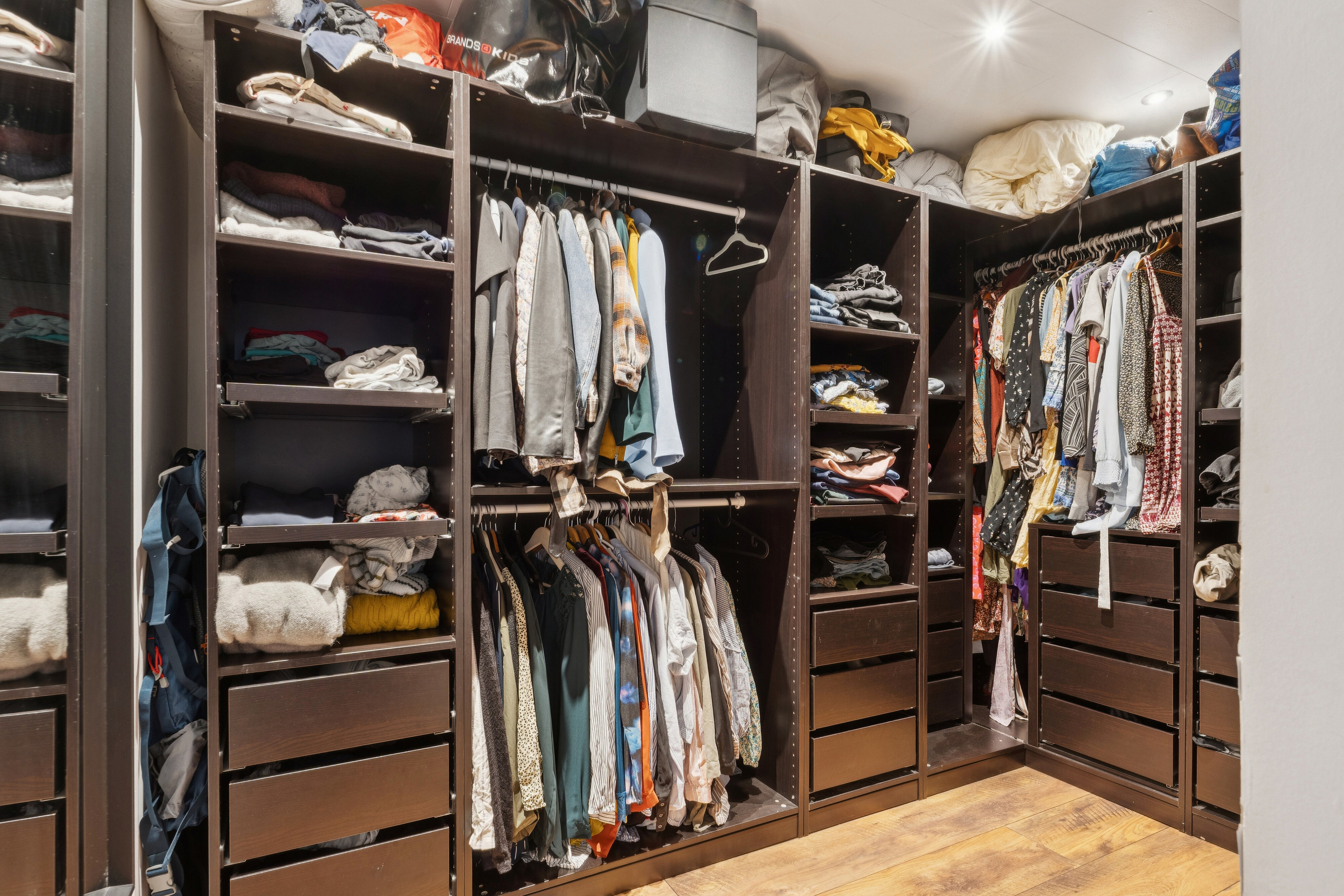 Fremhævet indendørs billede i fuldskærmstilstand. Billede af Dalsgaardsvej 17, 8620 Kjellerup