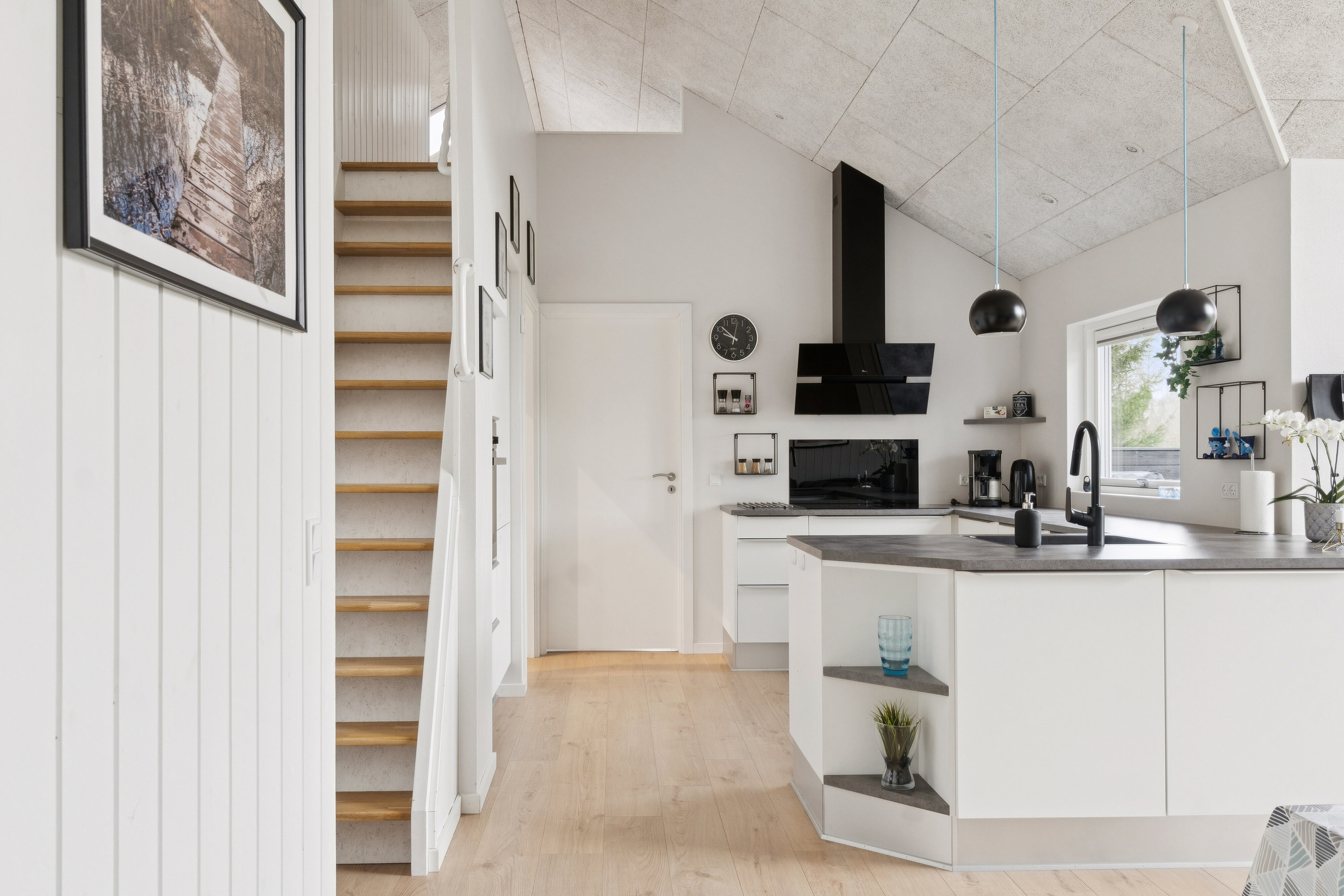 Fremhævet køkken billede i fuldskærmstilstand. Billede af Østervej 27, Tversted, 9881 Bindslev