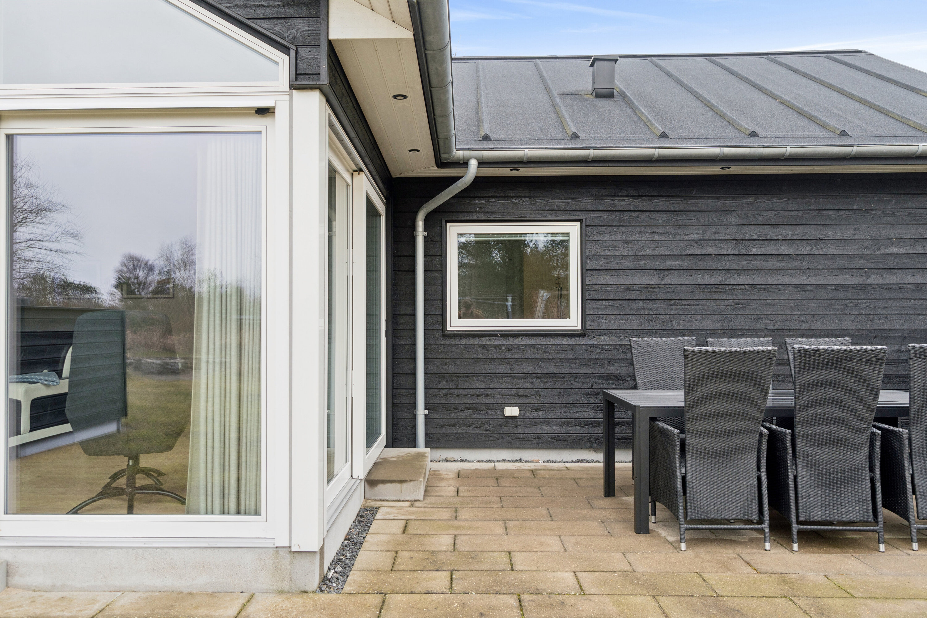 Fremhævet terrasse billede i fuldskærmstilstand. Billede af Østervej 27, Tversted, 9881 Bindslev