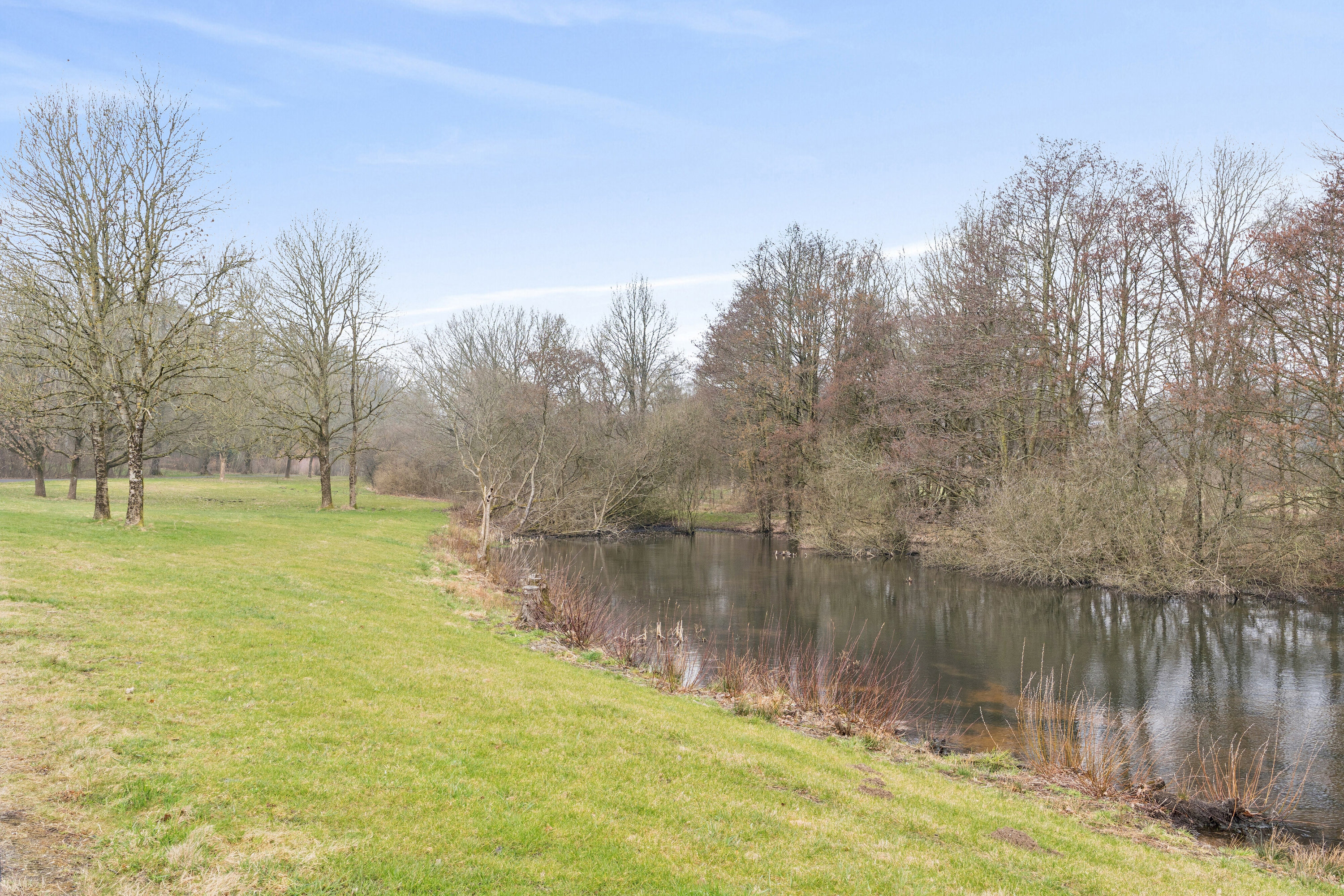 Fremhævet udendørs billede i fuldskærmstilstand. Billede af Dalsgaardsvej 17, 8620 Kjellerup