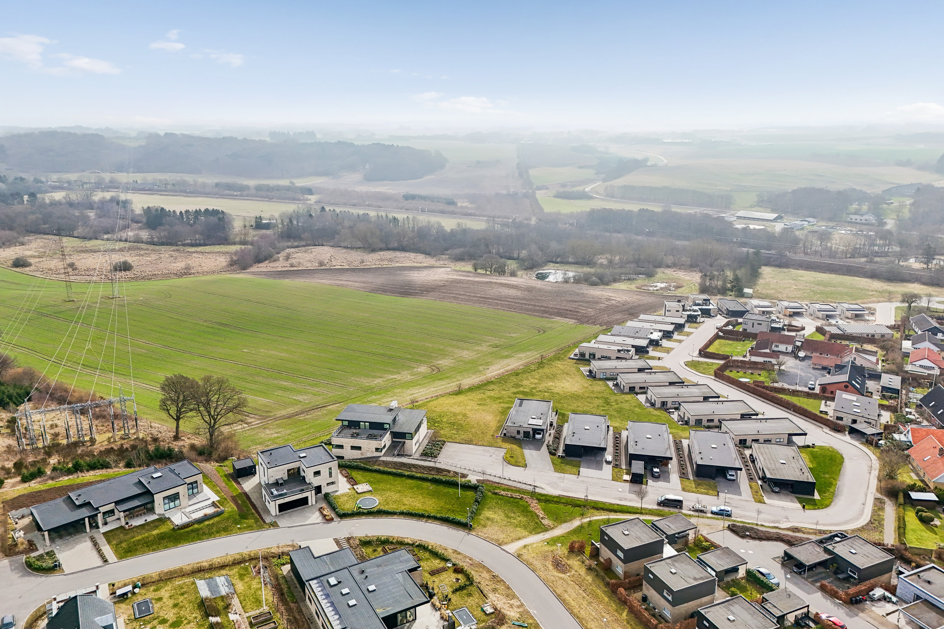 Fremhævet luftfoto billede i fuldskærmstilstand. Billede af Haarbakken 24, 8382 Hinnerup