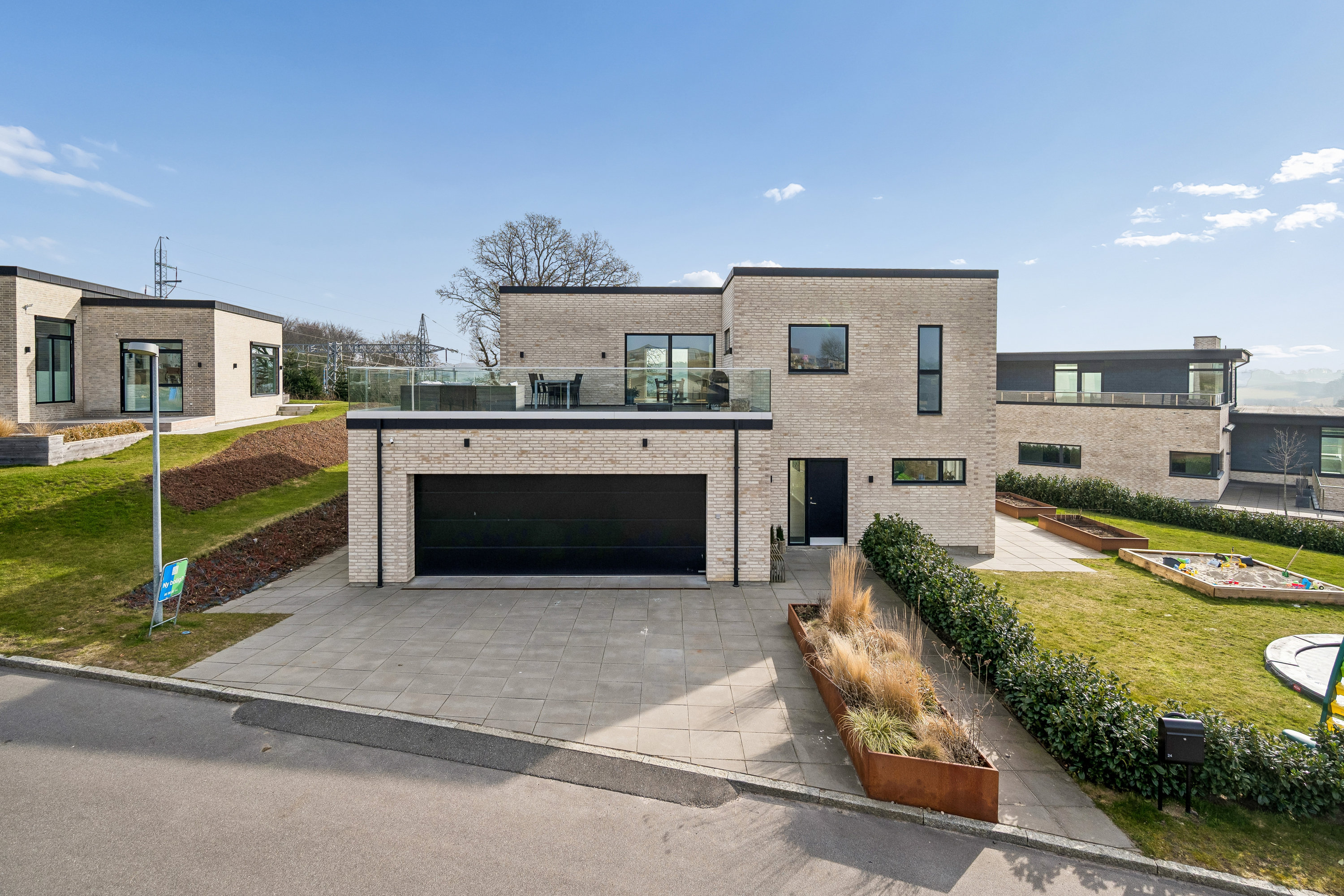 Fremhævet andet billede i fuldskærmstilstand. Billede af Haarbakken 24, 8382 Hinnerup