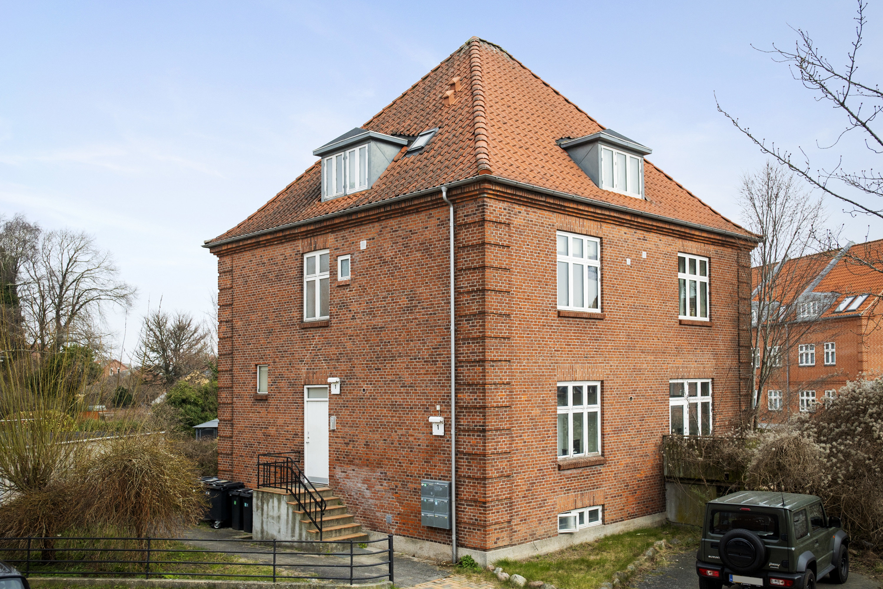 Fremhævet ejendommen billede i fuldskærmstilstand. Billede af Plumsgade 1, 1. tv., 5000 Odense C