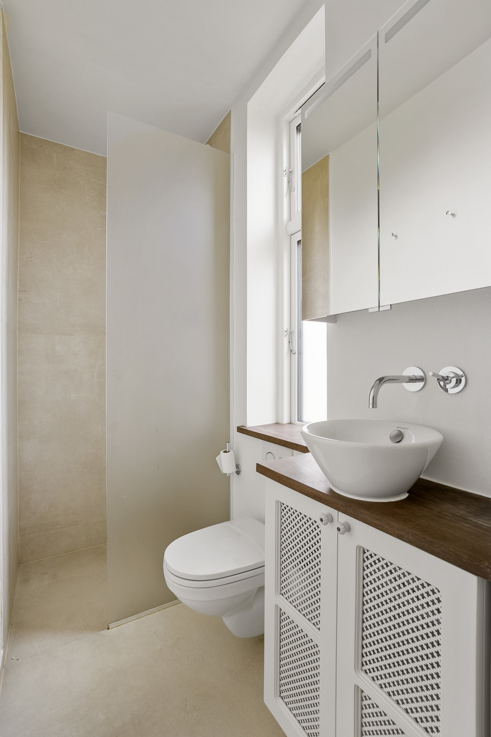 Fremhævet badeværelse billede i fuldskærmstilstand. Billede af Plumsgade 1, 1. tv., 5000 Odense C