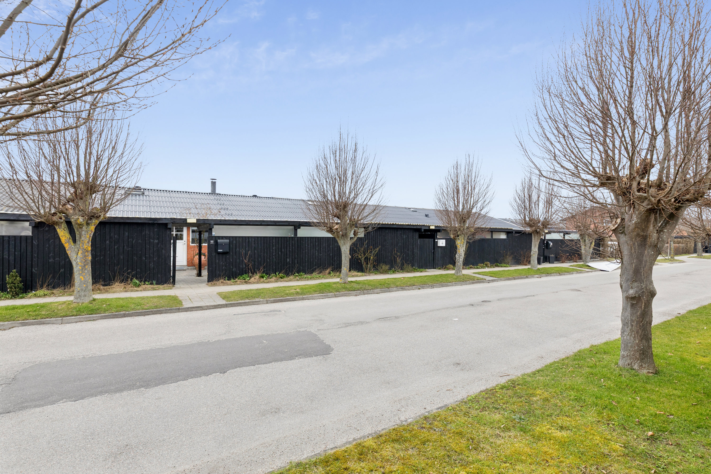 Fremhævet andet billede i fuldskærmstilstand. Billede af Sankt Mikkels Alle 3, 2630 Taastrup