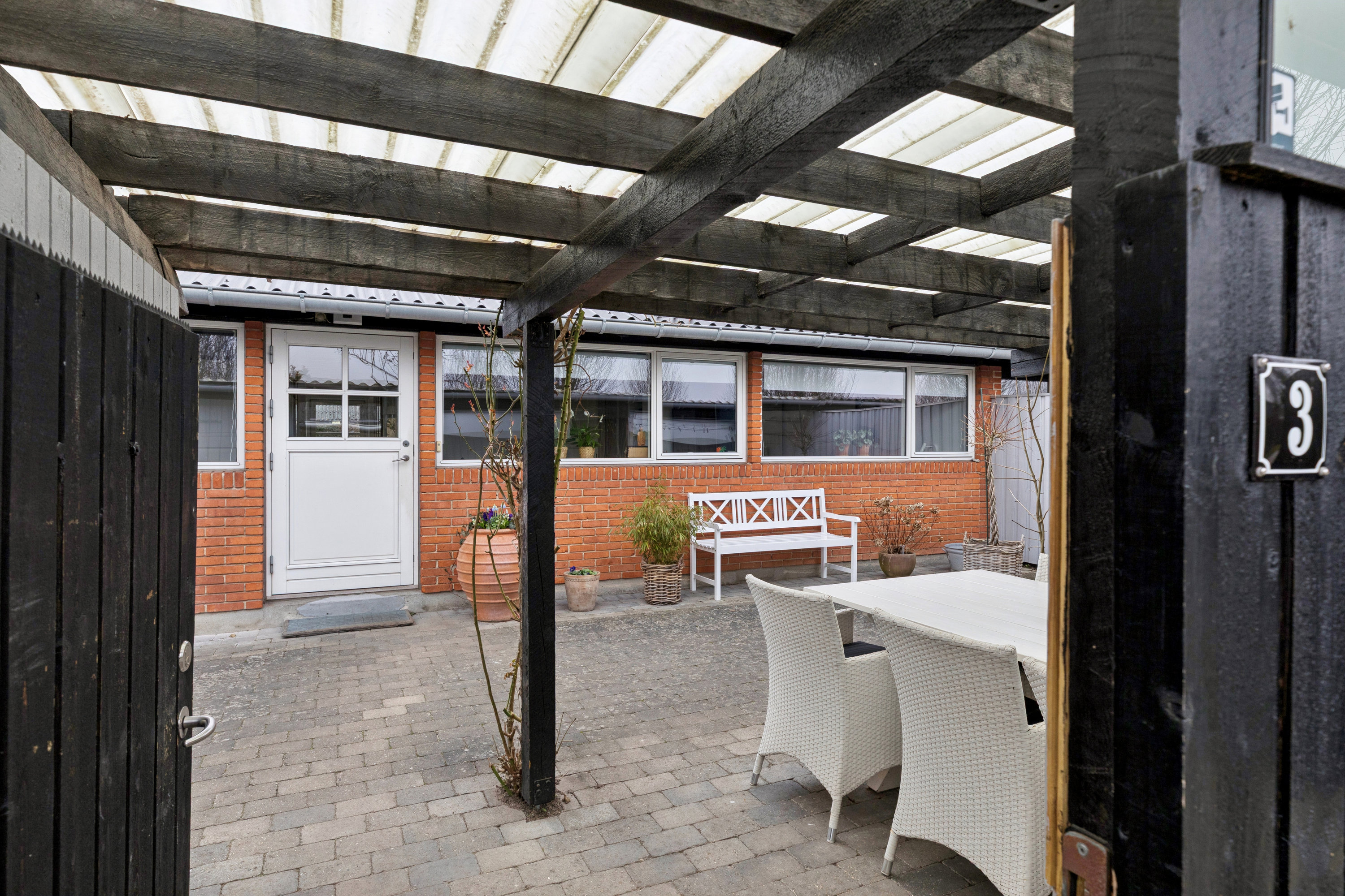 Fremhævet andet billede i fuldskærmstilstand. Billede af Sankt Mikkels Alle 3, 2630 Taastrup