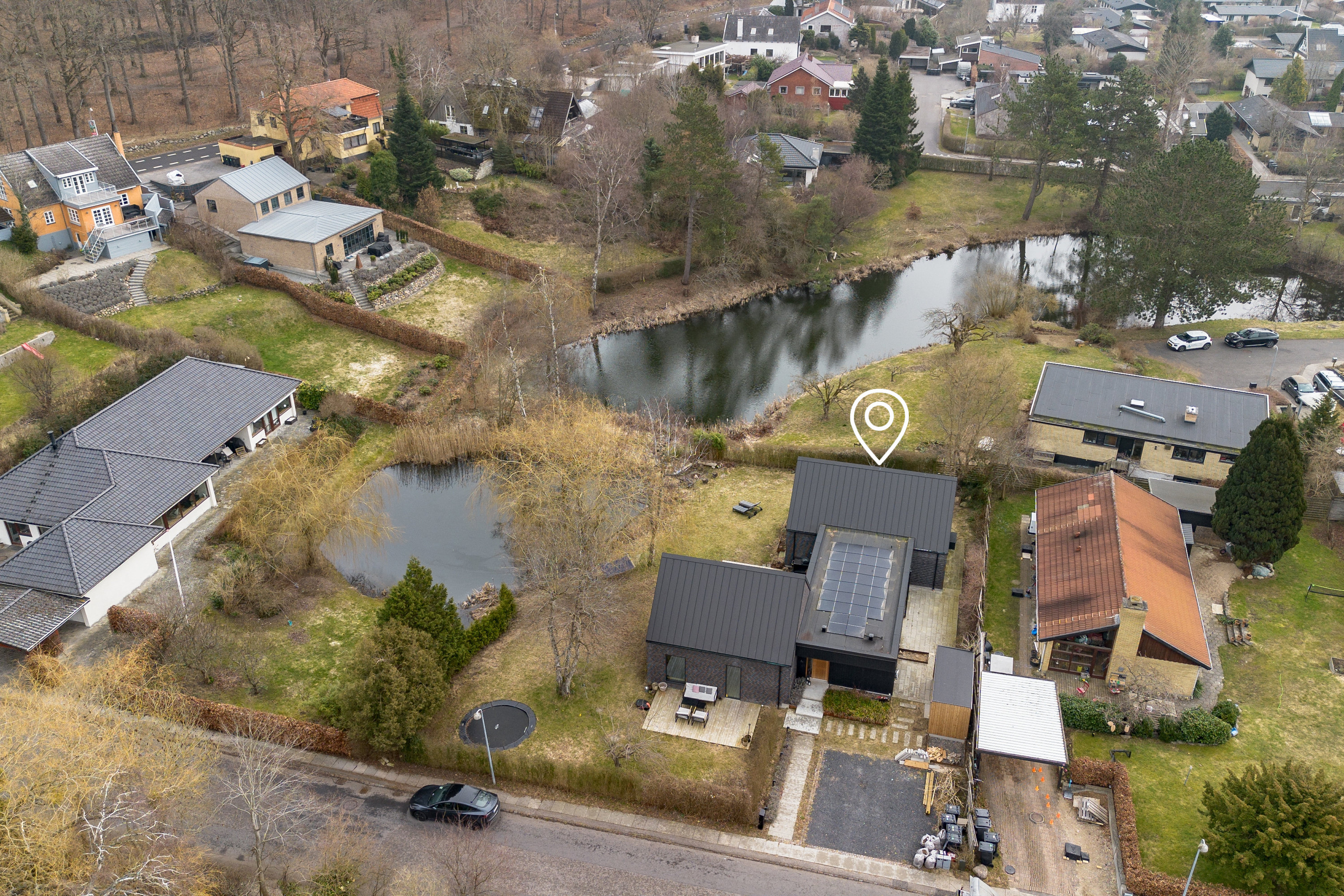 Fremhævet luftfoto billede i fuldskærmstilstand. Billede af Anemonevej 9, Hareskov, 3500 Værløse