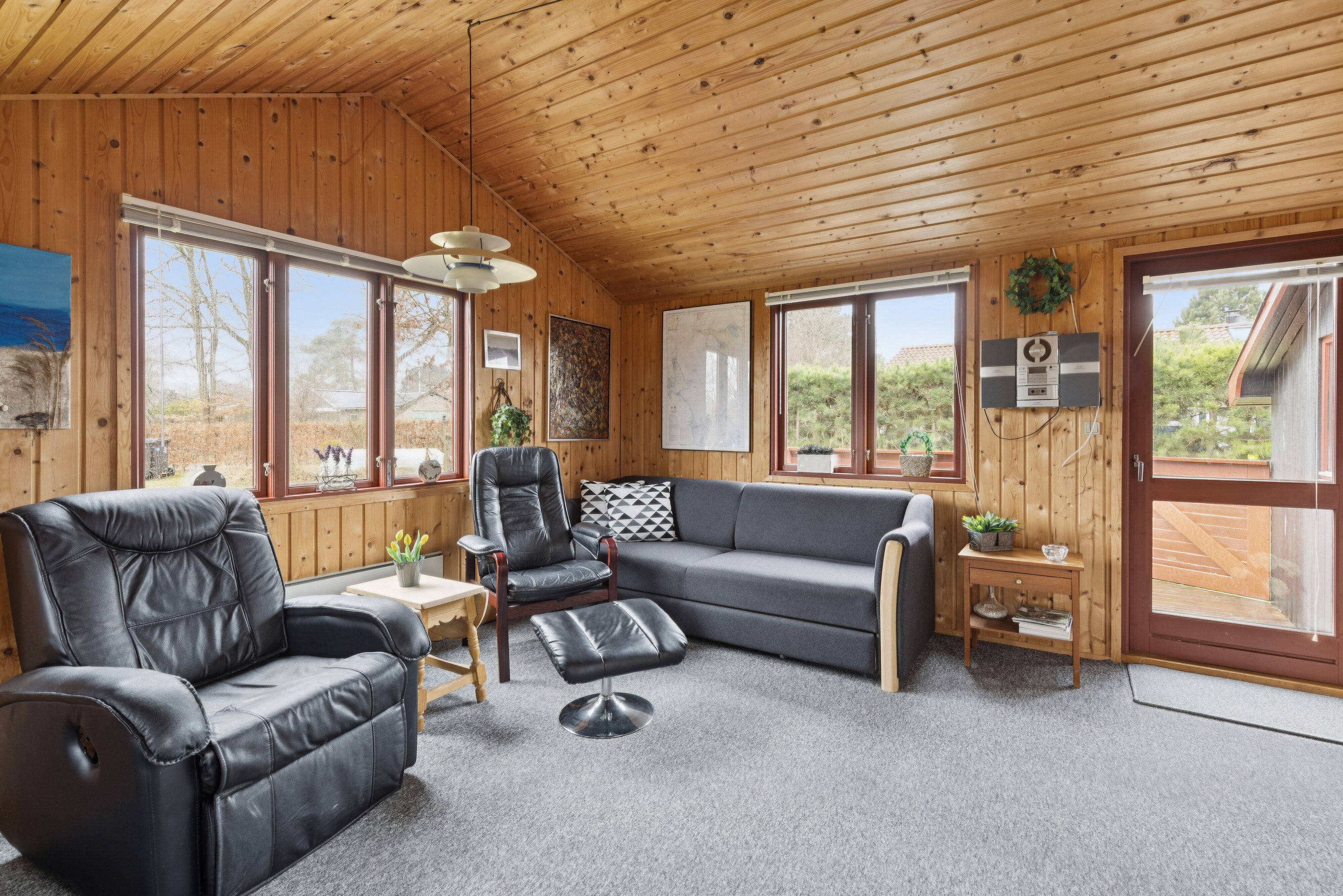 Fremhævet stue billede i fuldskærmstilstand. Billede af Ingerslevvej 14, Bjerge Sydstrand, 4281 Gørlev