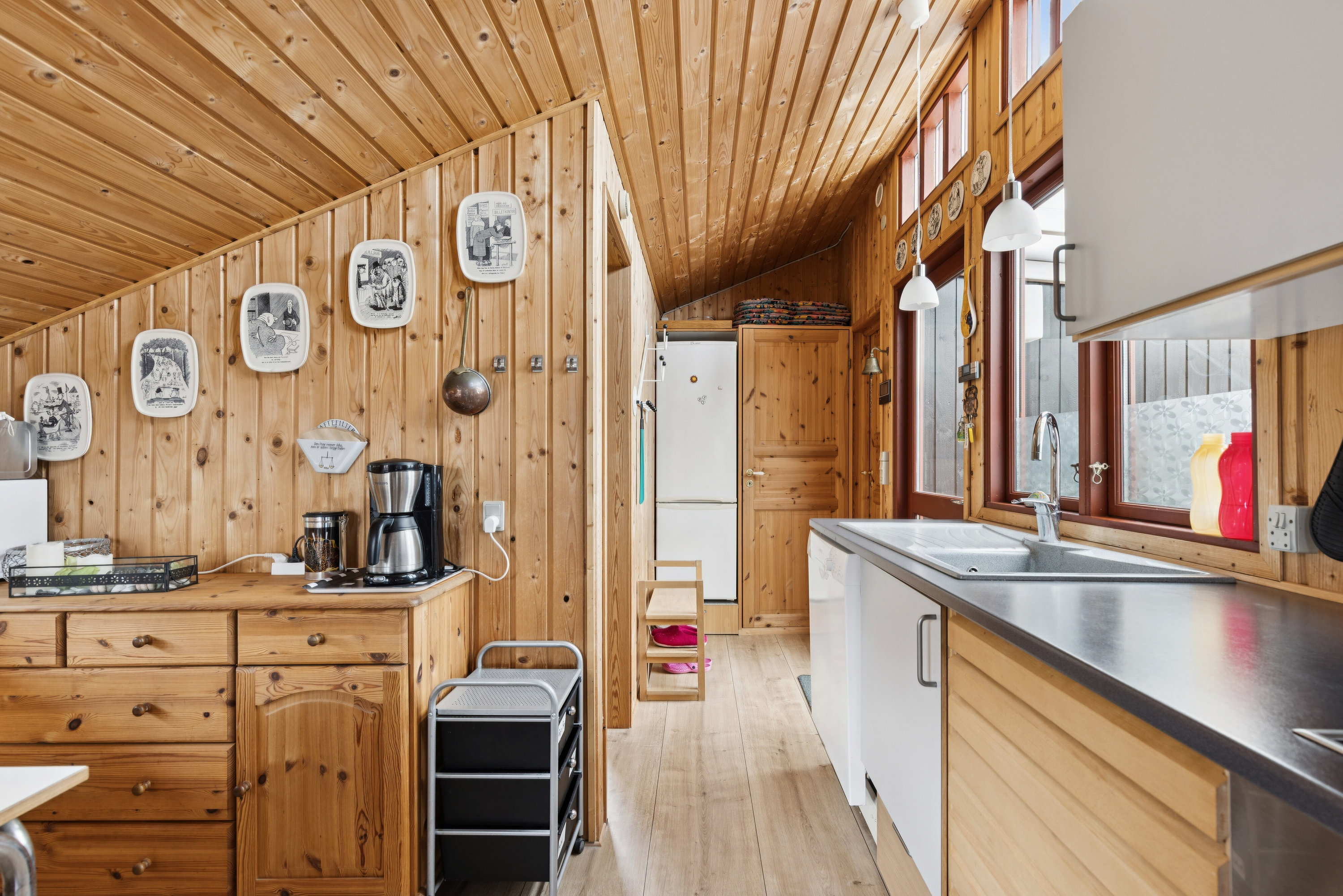 Fremhævet køkken billede i fuldskærmstilstand. Billede af Ingerslevvej 14, Bjerge Sydstrand, 4281 Gørlev