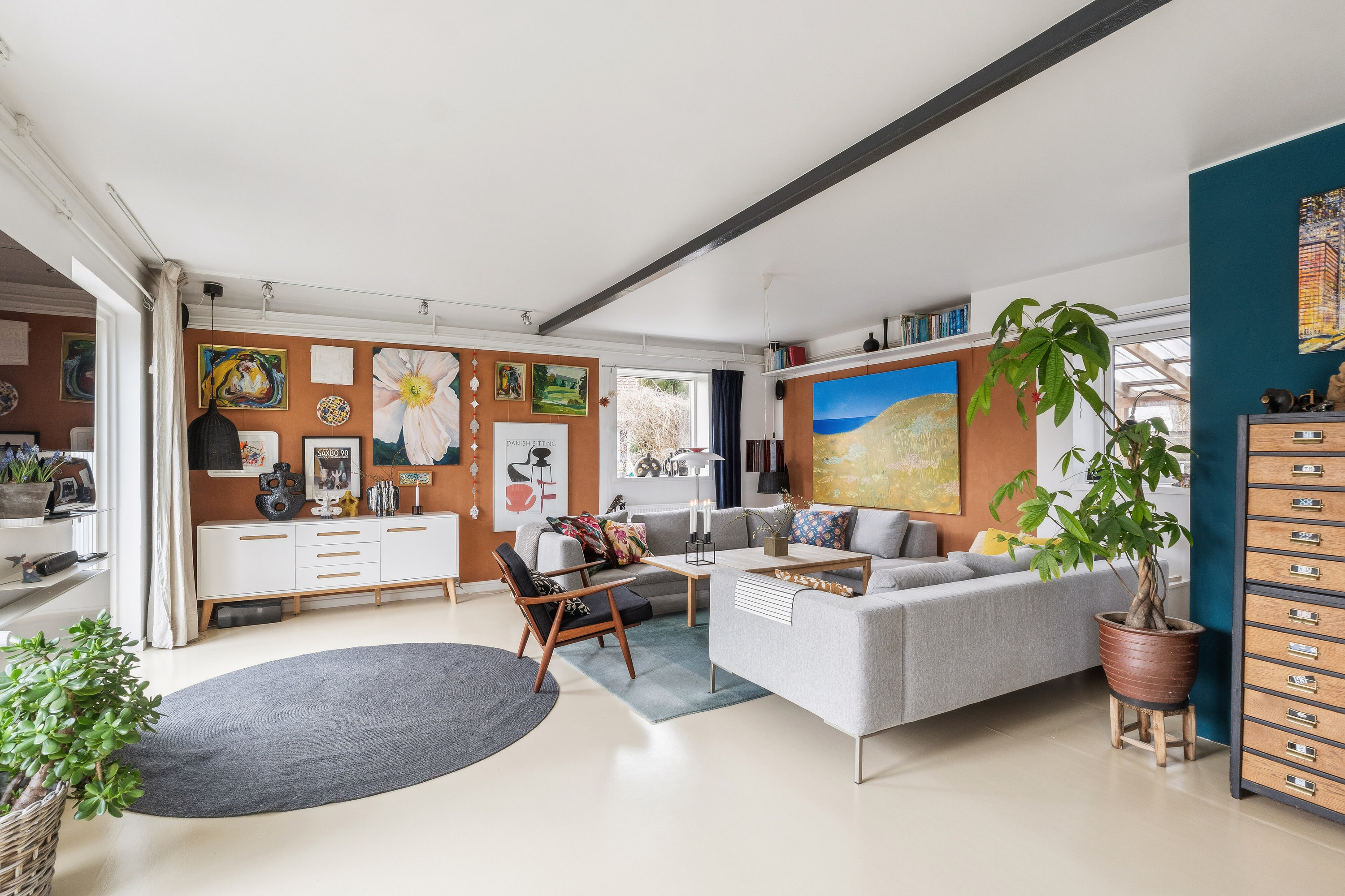 Fremhævet stue billede i fuldskærmstilstand. Billede af Blomsterkrogen 21, 2620 Albertslund