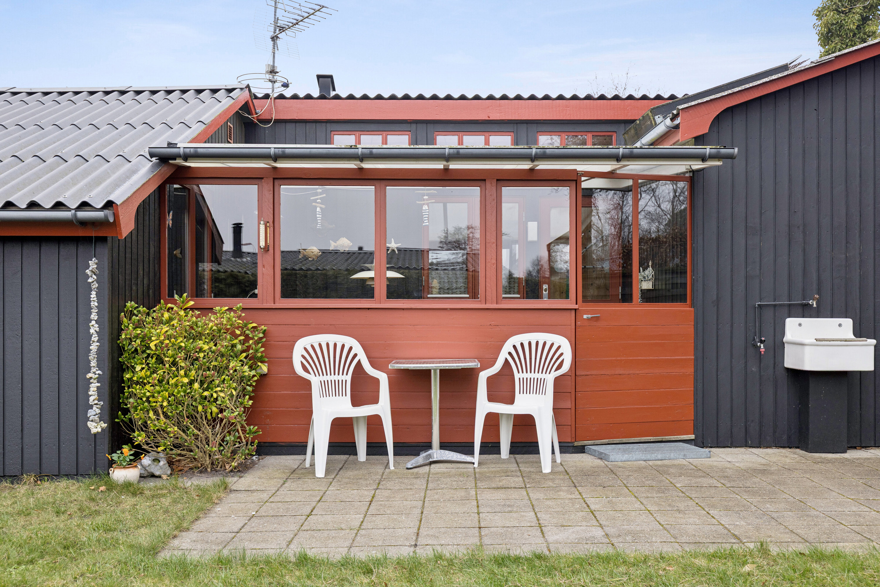 Fremhævet set fra haven billede i fuldskærmstilstand. Billede af Ingerslevvej 14, Bjerge Sydstrand, 4281 Gørlev