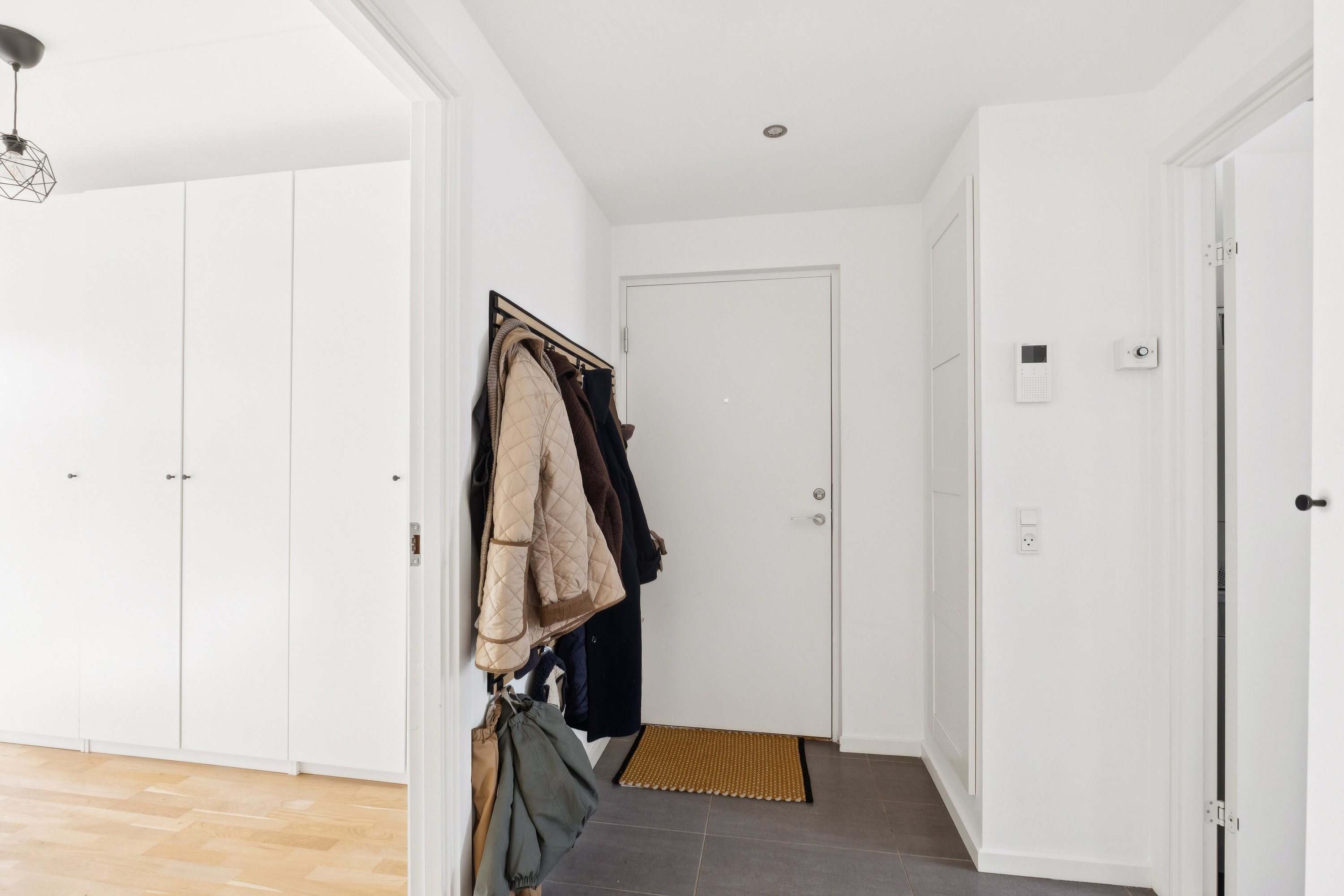 Fremhævet hall billede i fuldskærmstilstand. Billede af Rødovrevej 380, st.. th., 2610 Rødovre