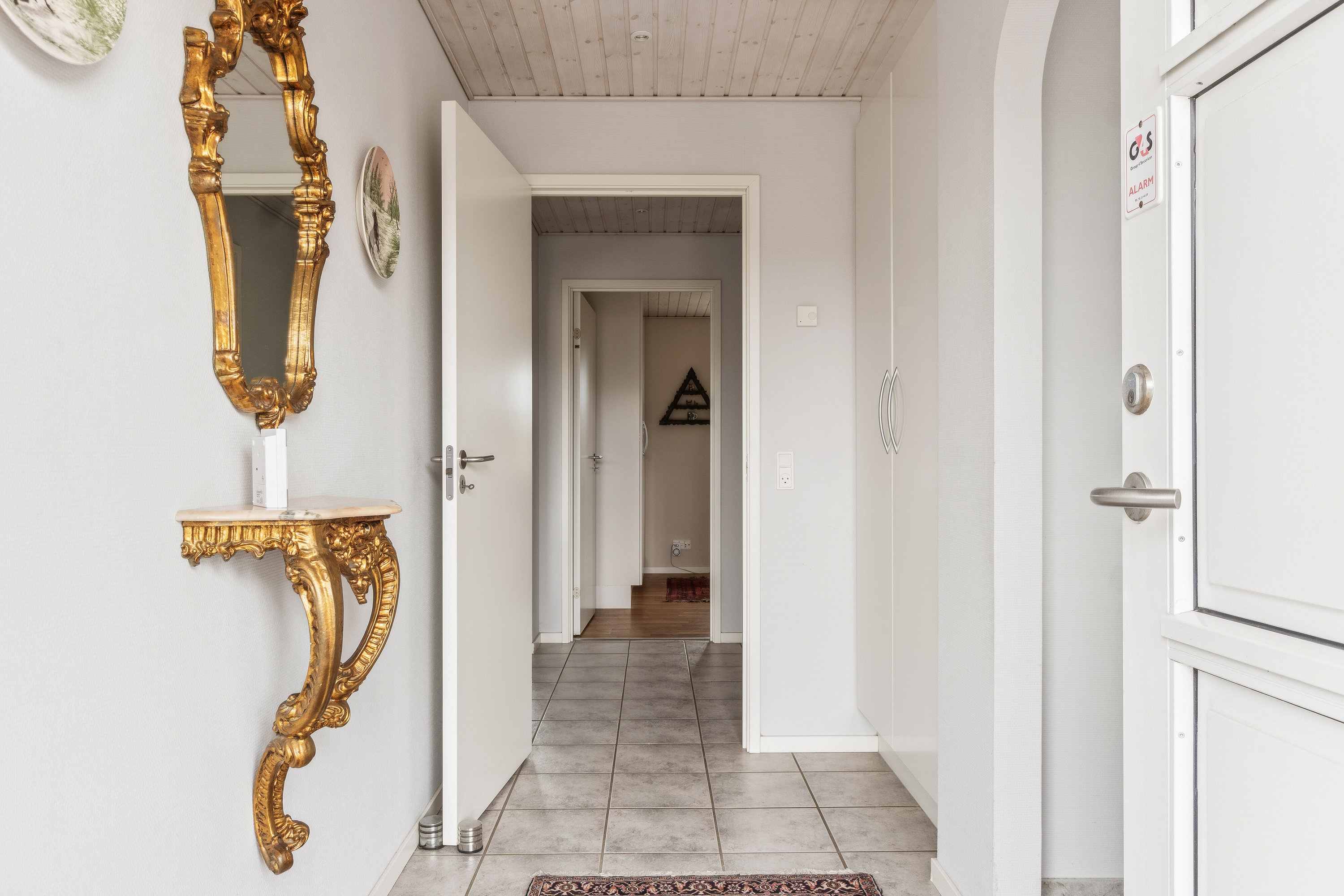 Fremhævet hall billede i fuldskærmstilstand. Billede af Randersvej 33, 4200 Slagelse