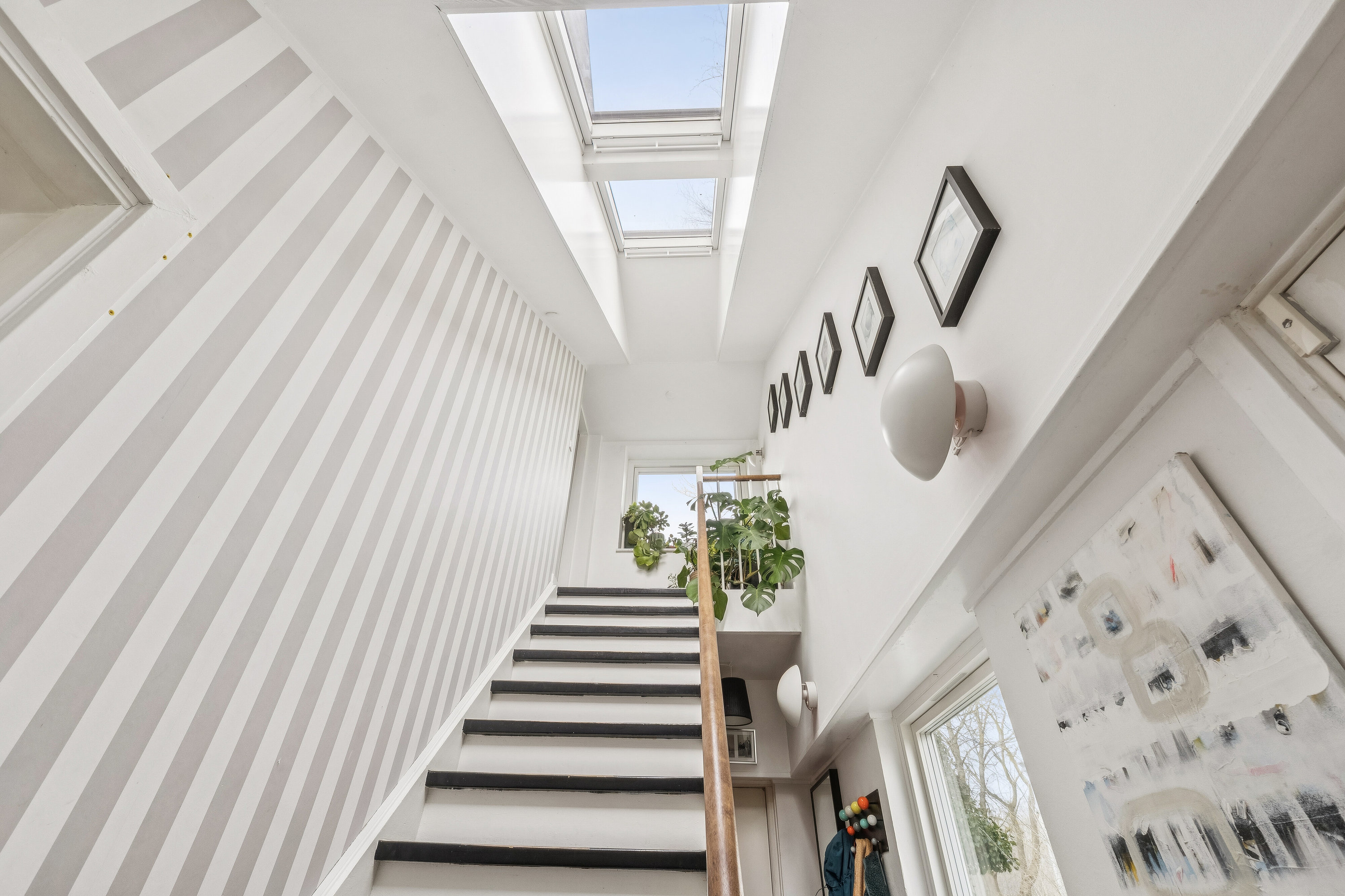 Fremhævet opgang billede i fuldskærmstilstand. Billede af Blomsterkrogen 21, 2620 Albertslund