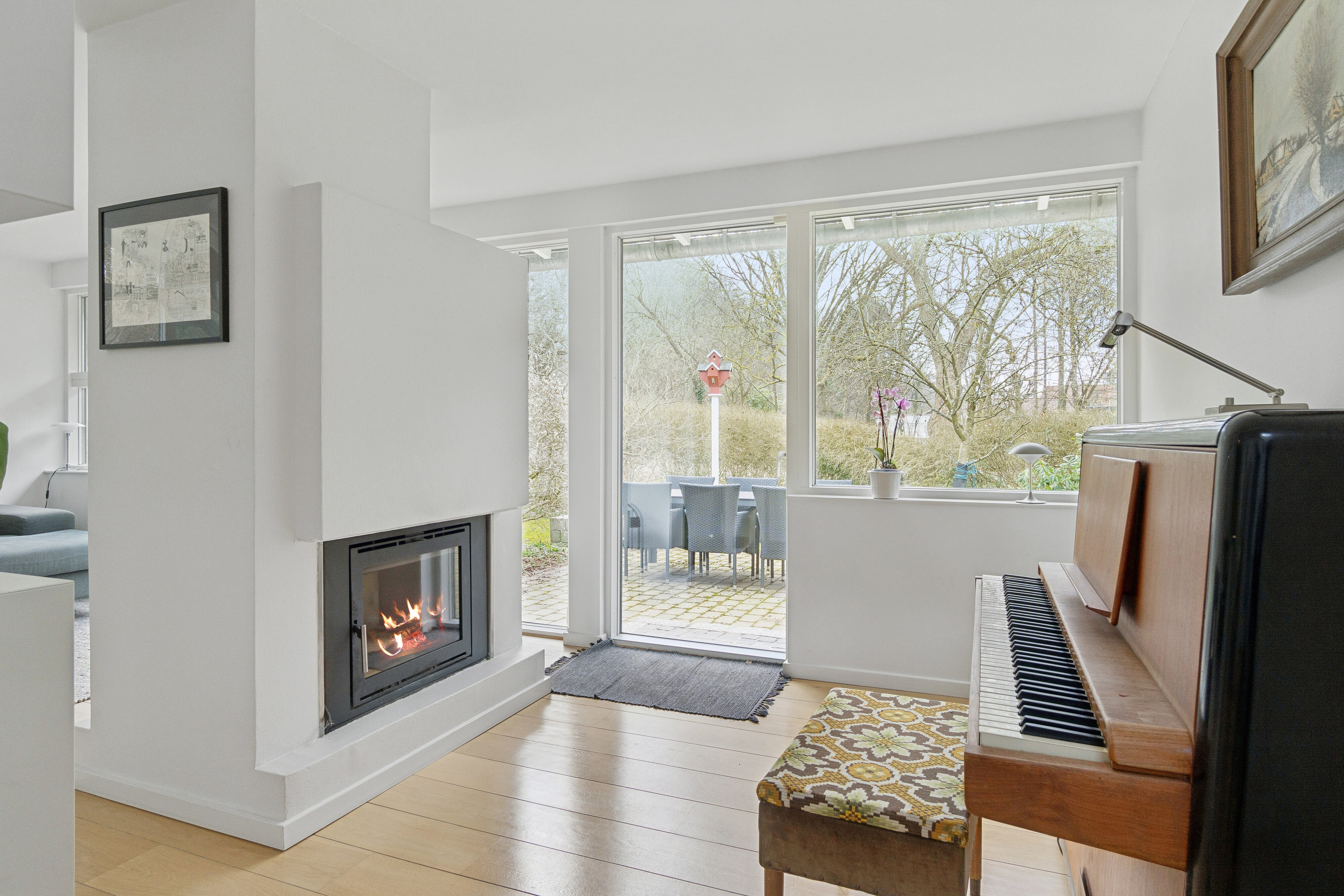 Fremhævet stue billede i fuldskærmstilstand. Billede af Dyrehavegårdsvej 46B, 2800 Kongens Lyngby