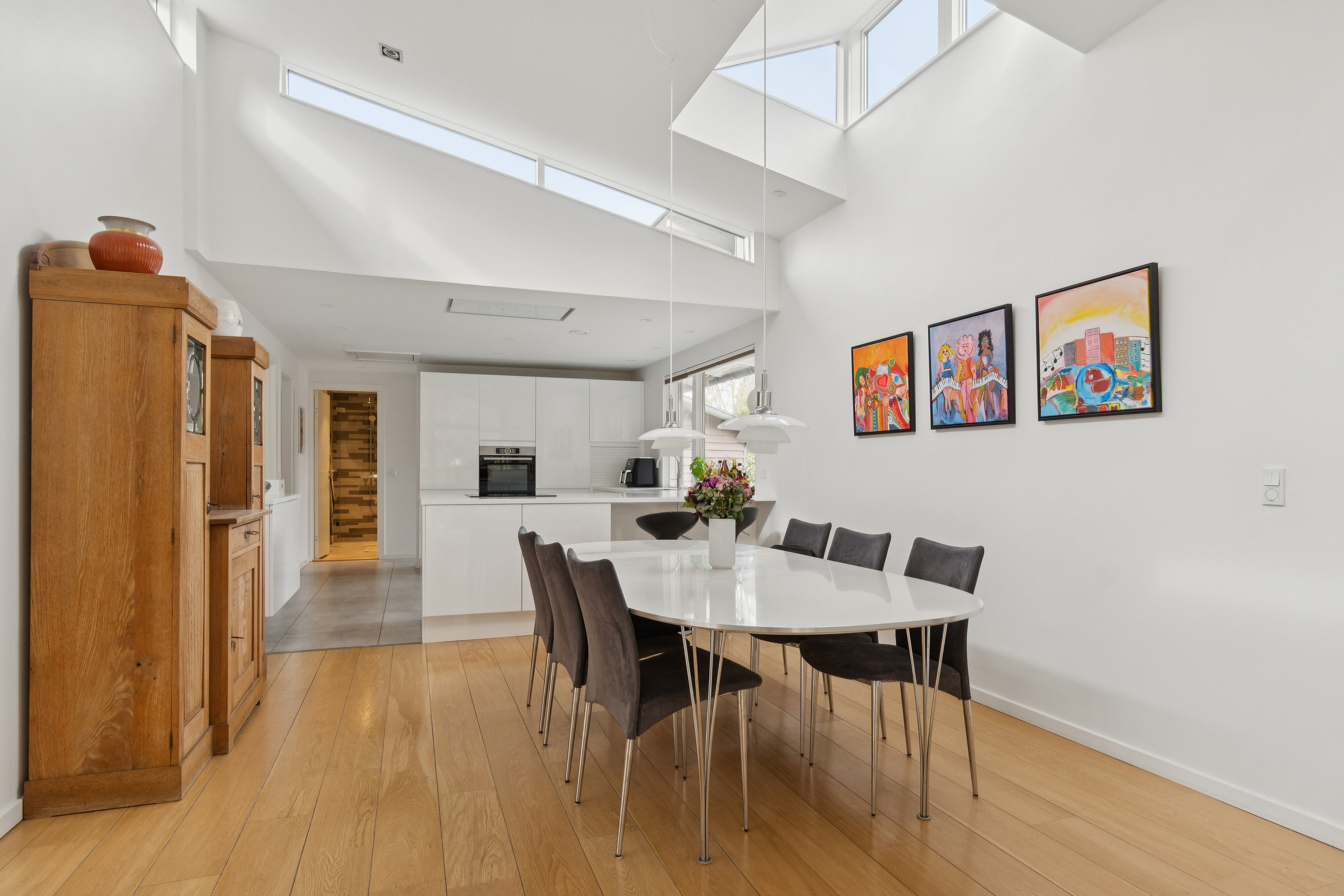 Fremhævet spisestue billede i fuldskærmstilstand. Billede af Dyrehavegårdsvej 46B, 2800 Kongens Lyngby