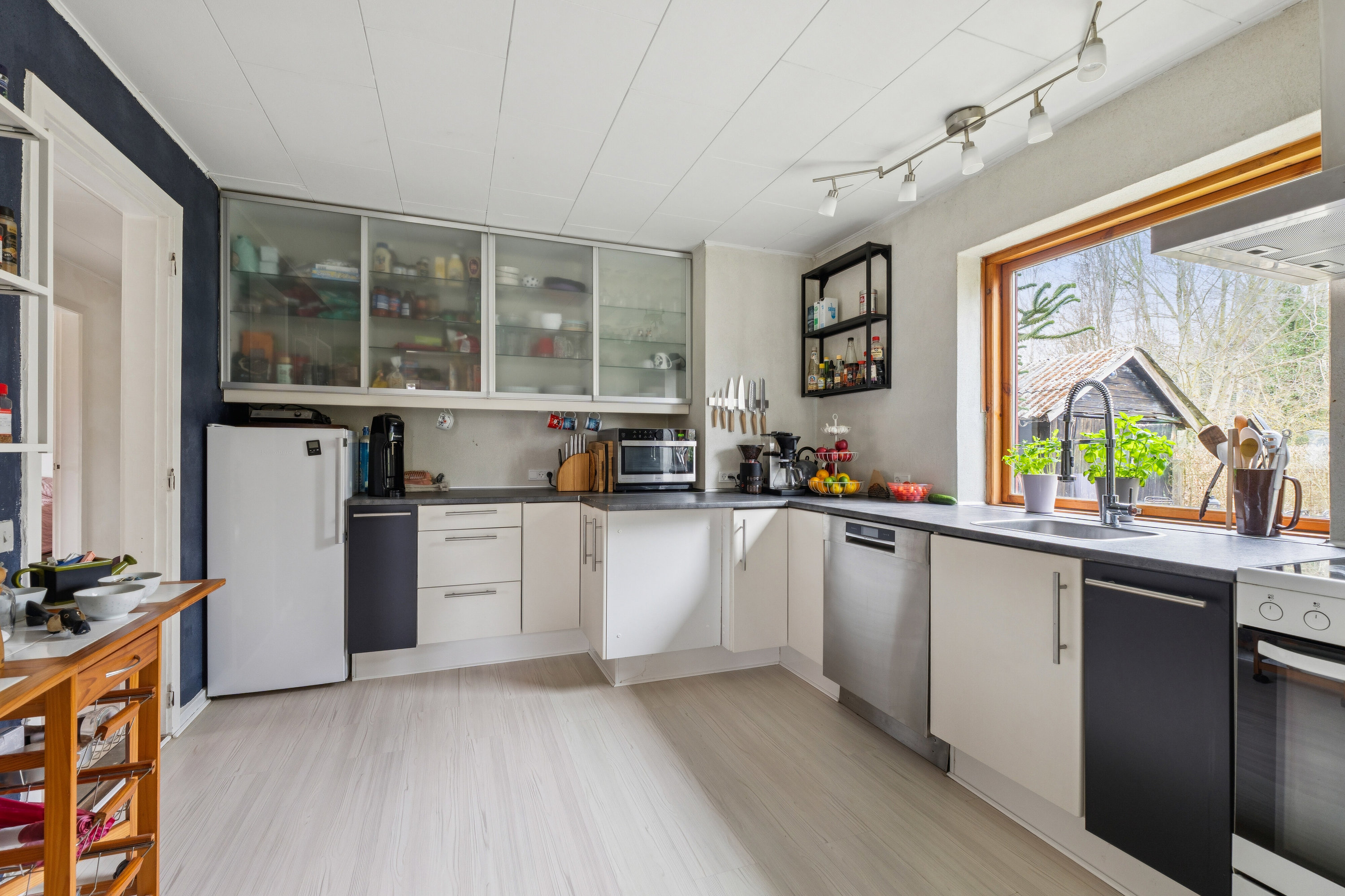 Fremhævet køkken billede i fuldskærmstilstand. Billede af Teglværksvej 25 A og B, Revninge, 5300 Kerteminde