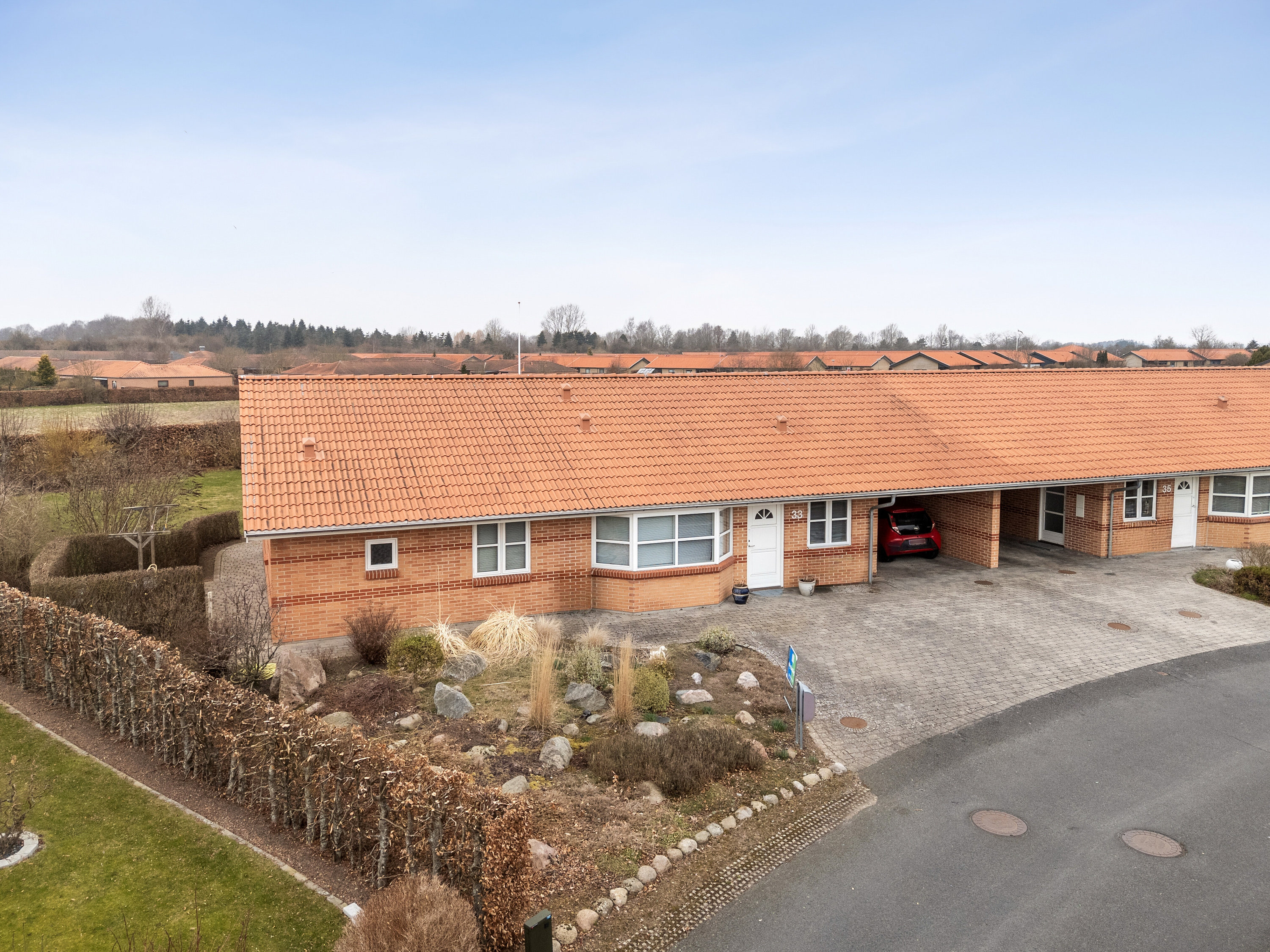 Fremhævet set fra vejen billede i fuldskærmstilstand. Billede af Randersvej 33, 4200 Slagelse