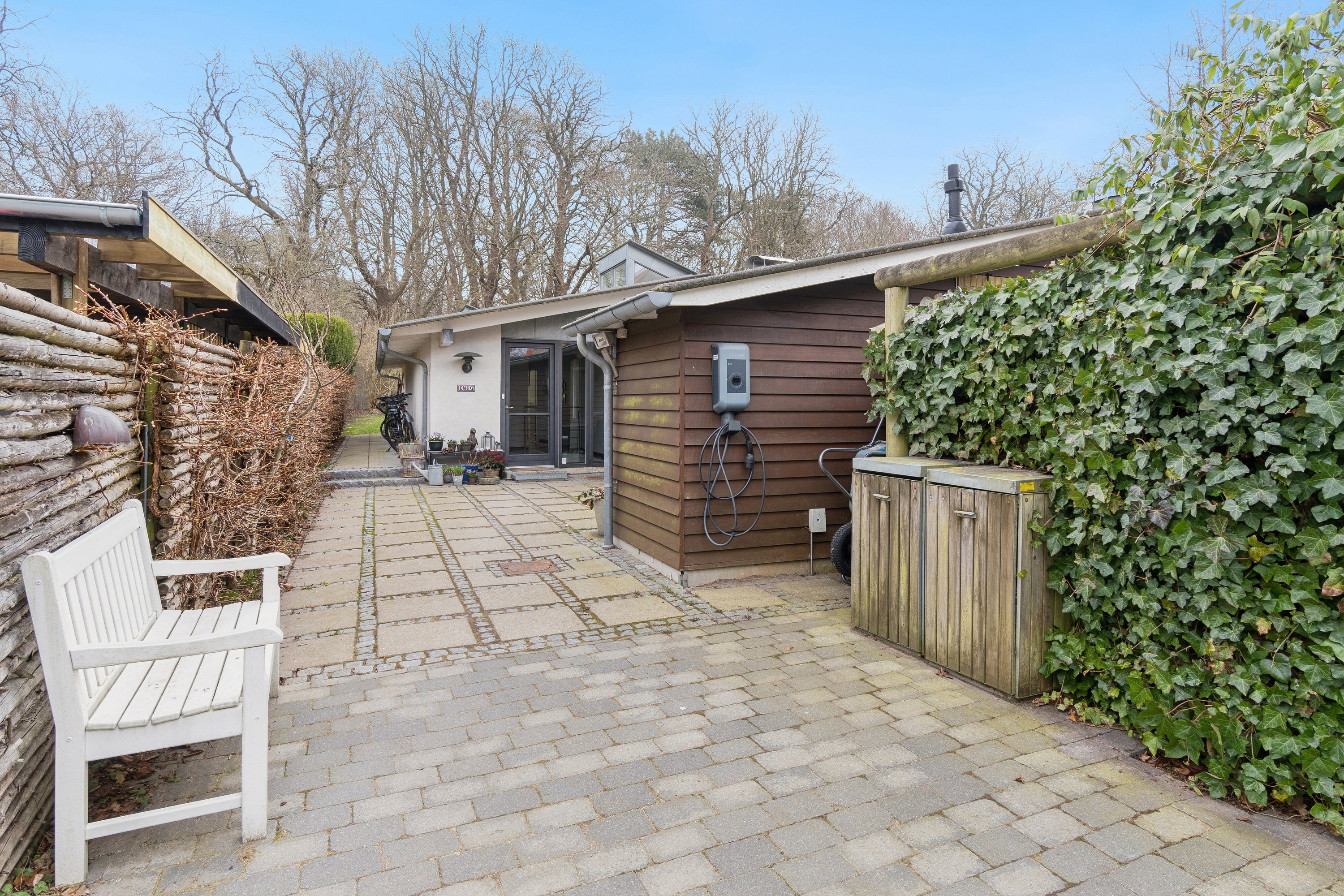 Fremhævet terrasse billede i fuldskærmstilstand. Billede af Dyrehavegårdsvej 46B, 2800 Kongens Lyngby