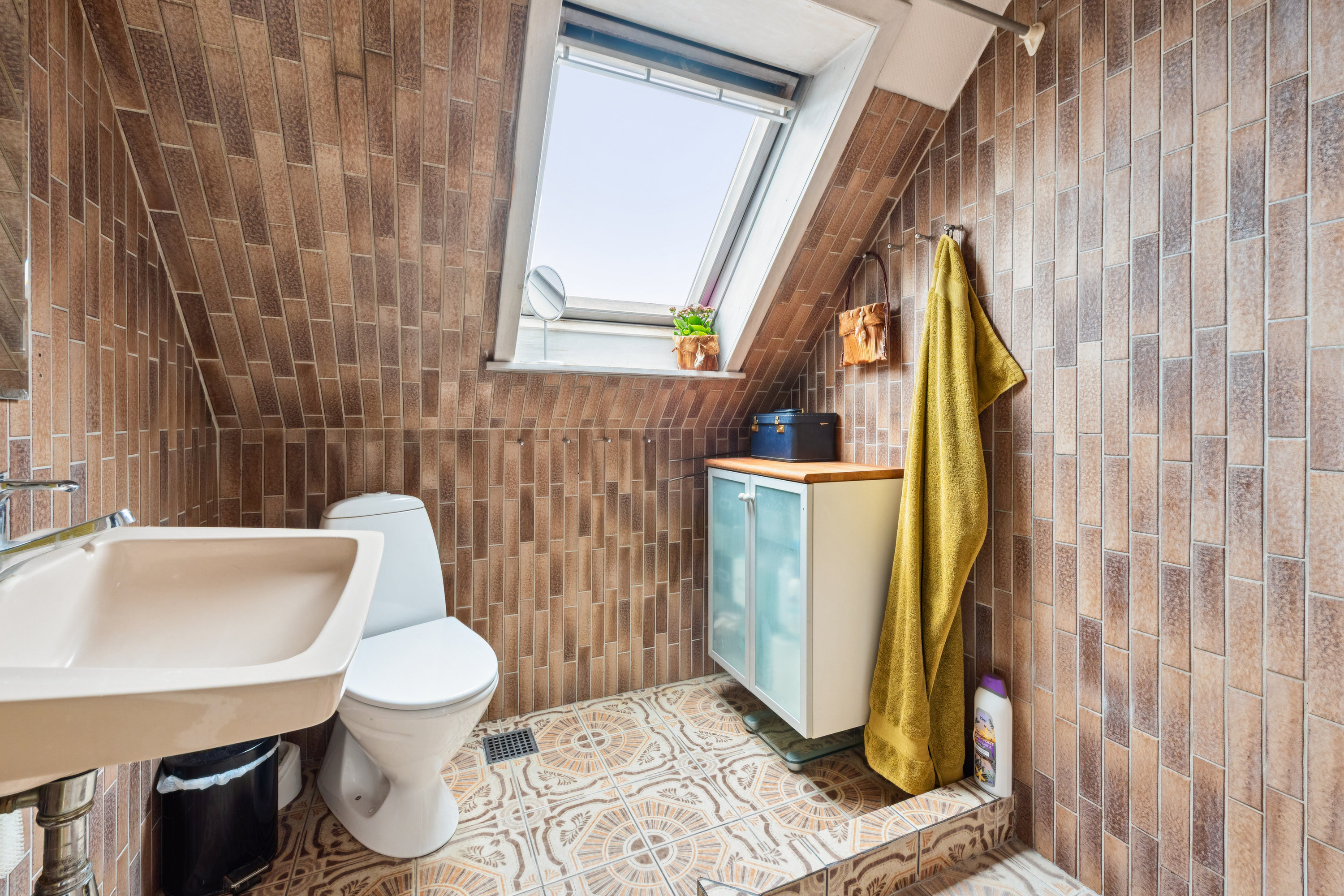 Fremhævet badeværelse billede i fuldskærmstilstand. Billede af Stengårdsvænge 106, 2800 Kongens Lyngby