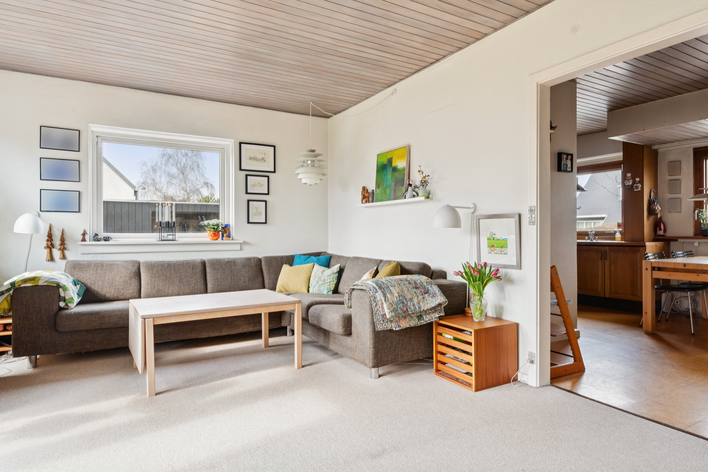 Fremhævet stue billede i fuldskærmstilstand. Billede af Stengårdsvænge 106, 2800 Kongens Lyngby