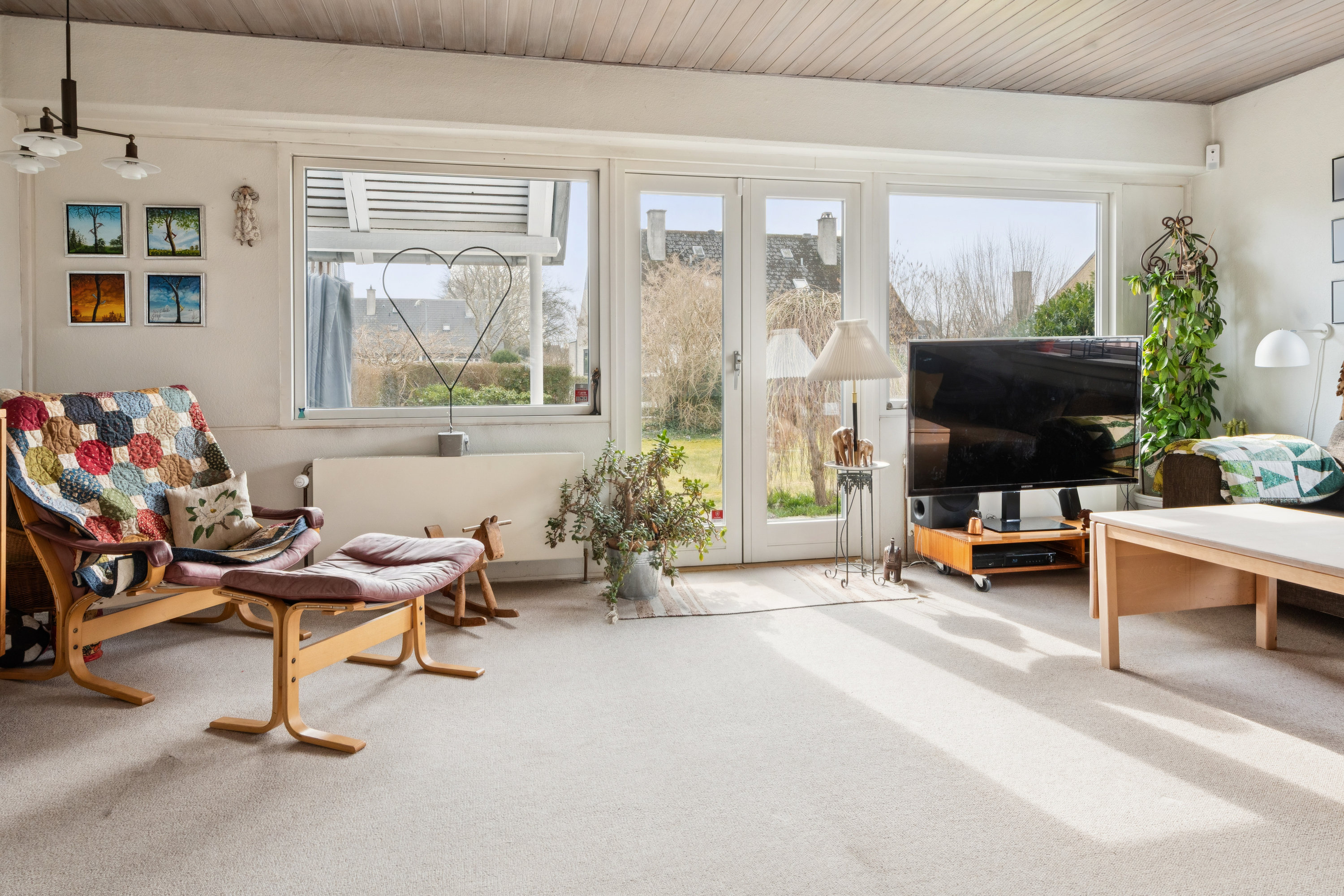 Fremhævet stue billede i fuldskærmstilstand. Billede af Stengårdsvænge 106, 2800 Kongens Lyngby