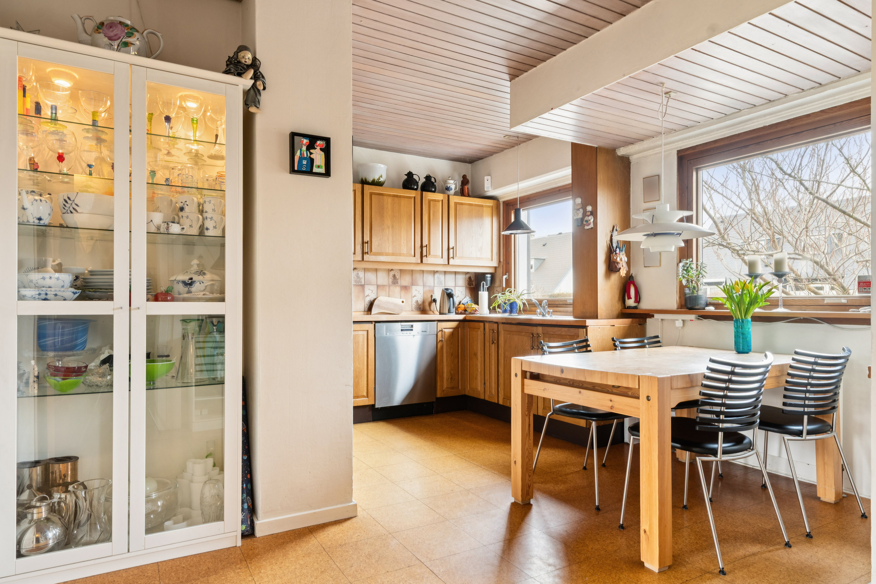 Fremhævet spisestue billede i fuldskærmstilstand. Billede af Stengårdsvænge 106, 2800 Kongens Lyngby