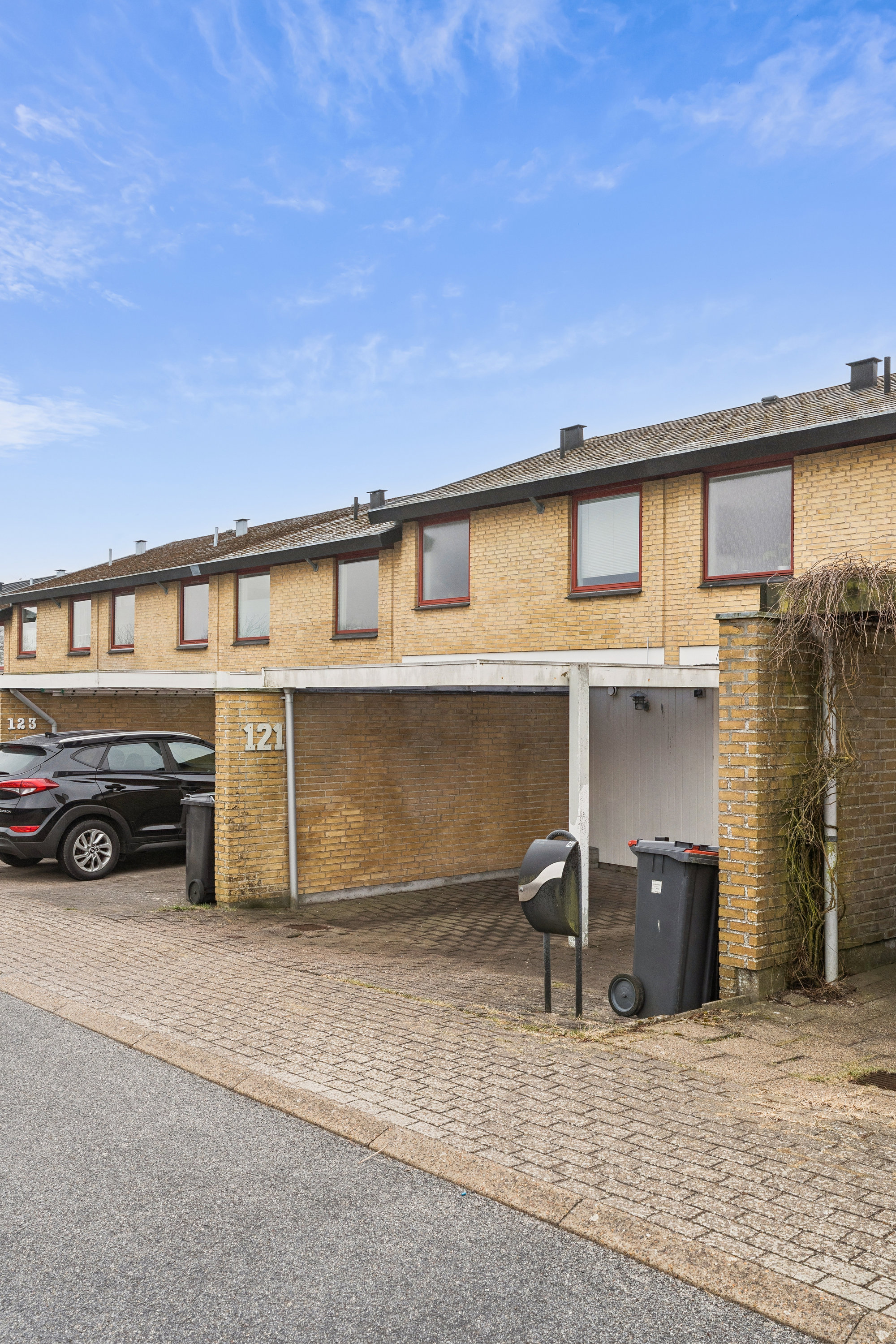 Fremhævet andet billede i fuldskærmstilstand. Billede af Godske Lindenovs Vej 121, Gug, 9210 Aalborg SØ