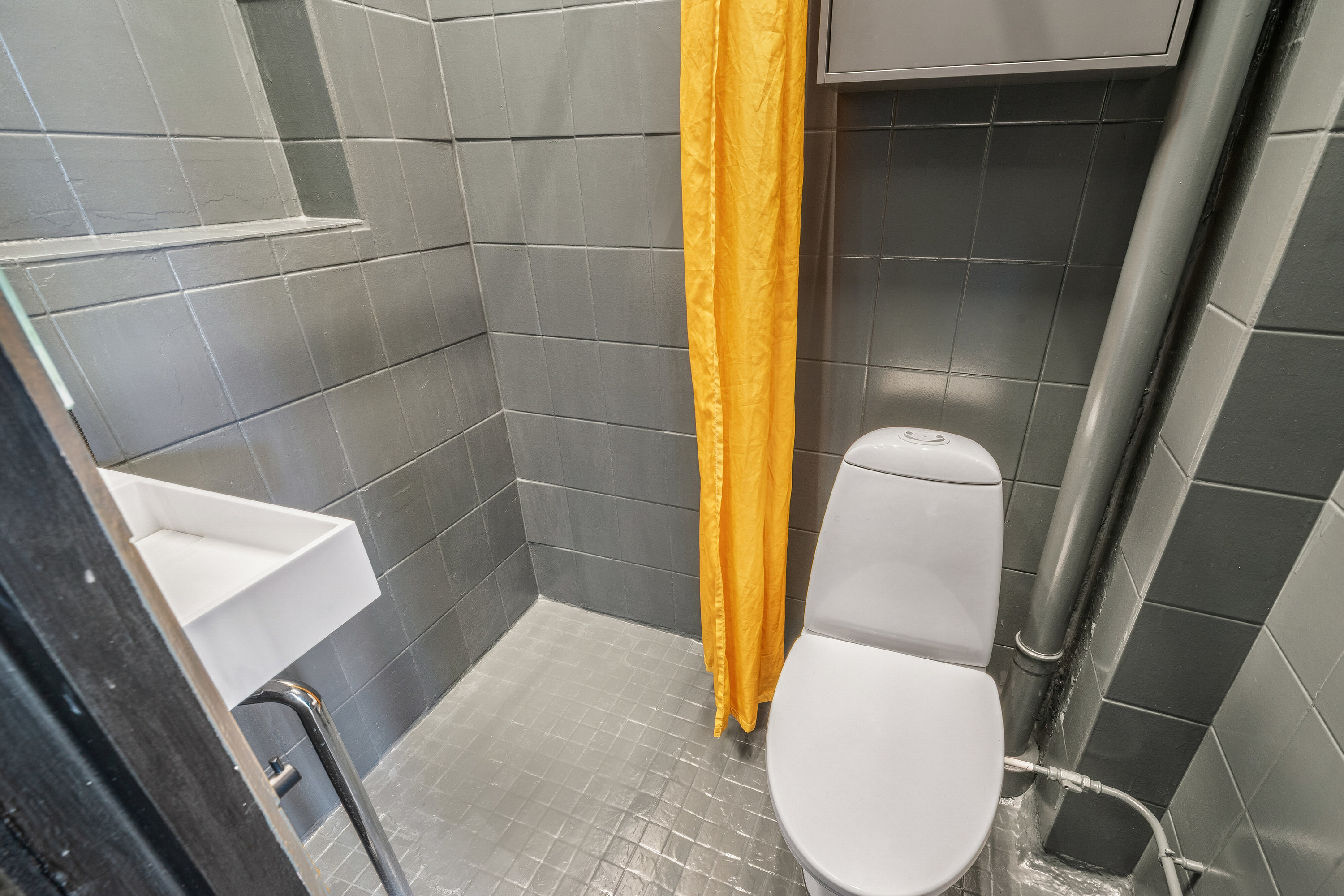 Fremhævet badeværelse billede i fuldskærmstilstand. Billede af Bremensgade 33, 2. th., 2300 København S