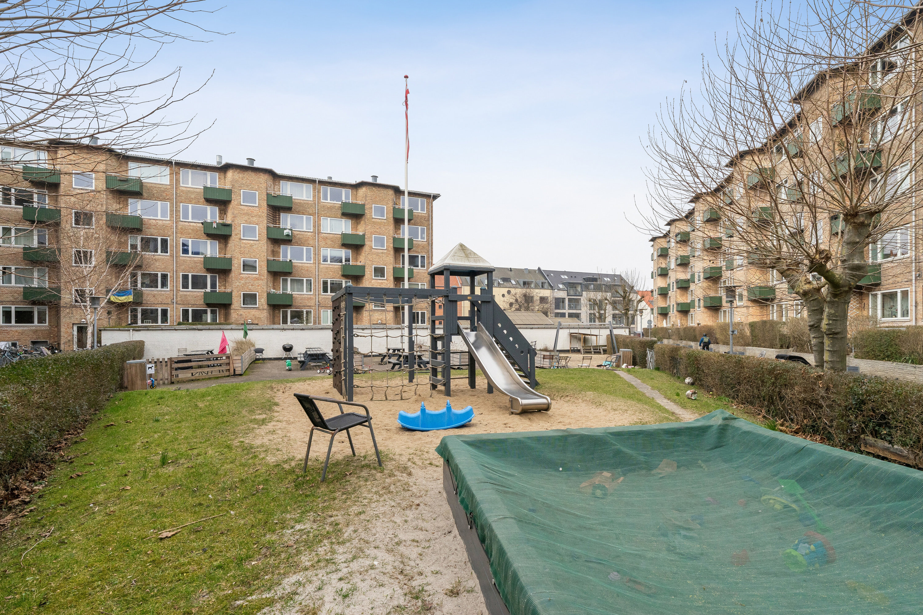 Fremhævet gårdmiljø billede i fuldskærmstilstand. Billede af Bremensgade 33, 2. th., 2300 København S