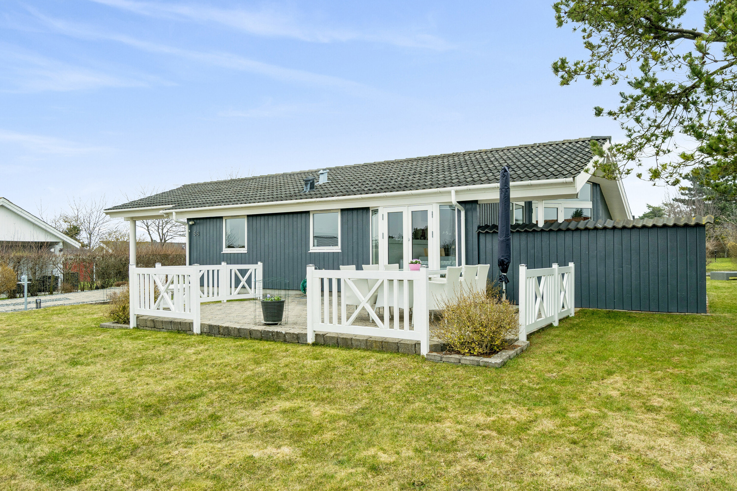 Fremhævet set fra haven billede i fuldskærmstilstand. Billede af Krageholmsvej 56, Enø, 4736 Karrebæksminde