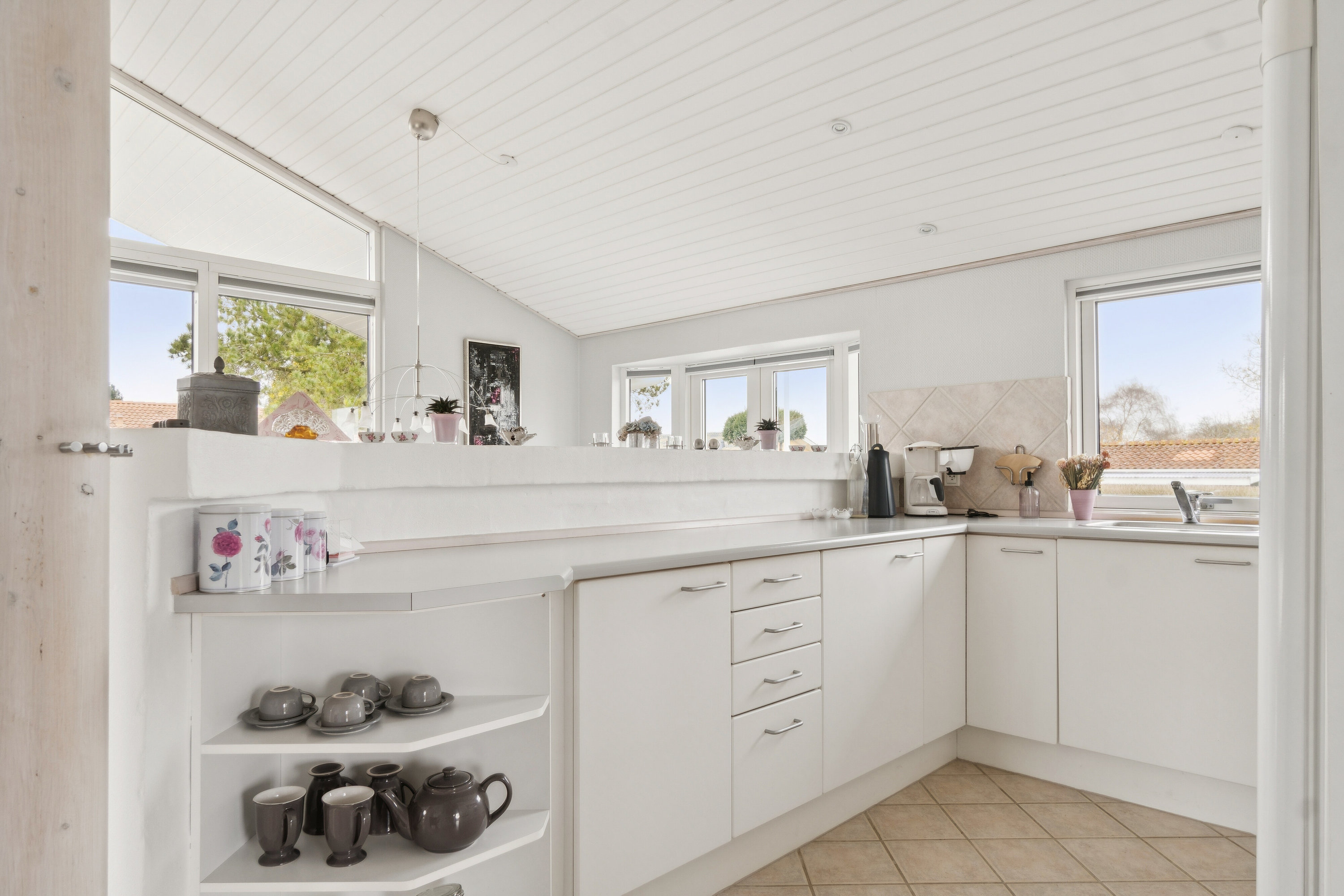 Fremhævet køkken billede i fuldskærmstilstand. Billede af Krageholmsvej 56, Enø, 4736 Karrebæksminde