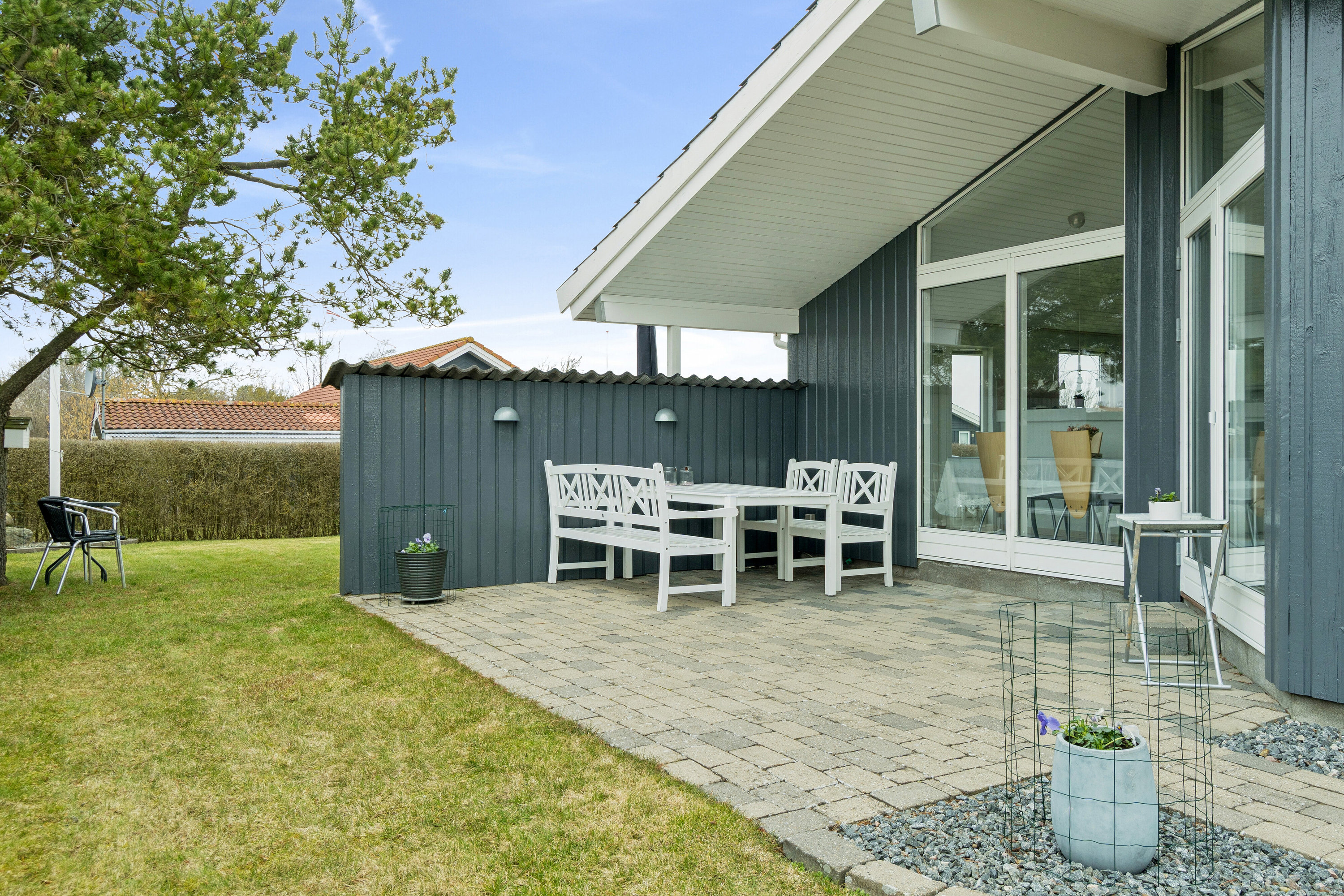 Fremhævet set fra haven billede i fuldskærmstilstand. Billede af Krageholmsvej 56, Enø, 4736 Karrebæksminde