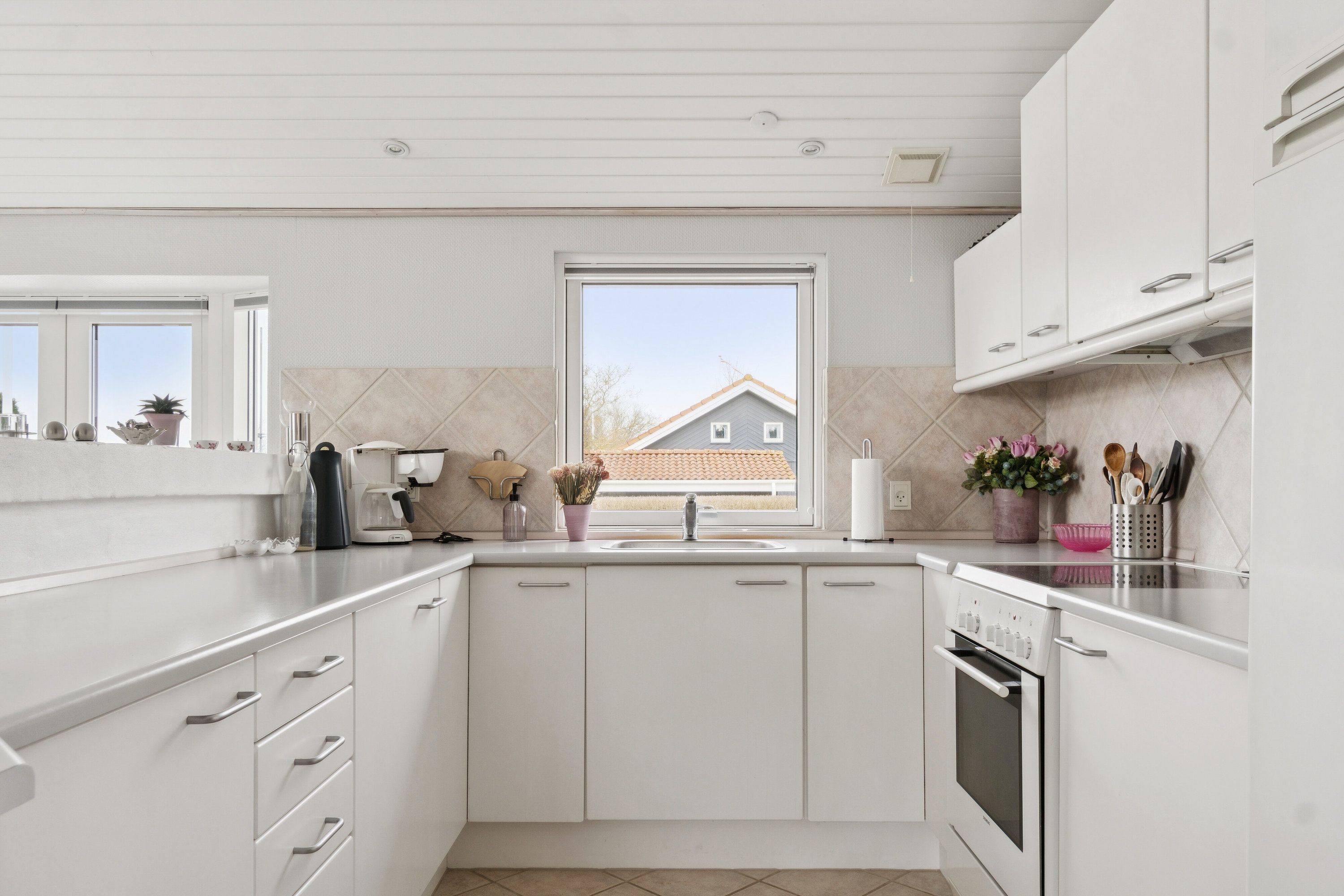 Fremhævet køkken billede i fuldskærmstilstand. Billede af Krageholmsvej 56, Enø, 4736 Karrebæksminde