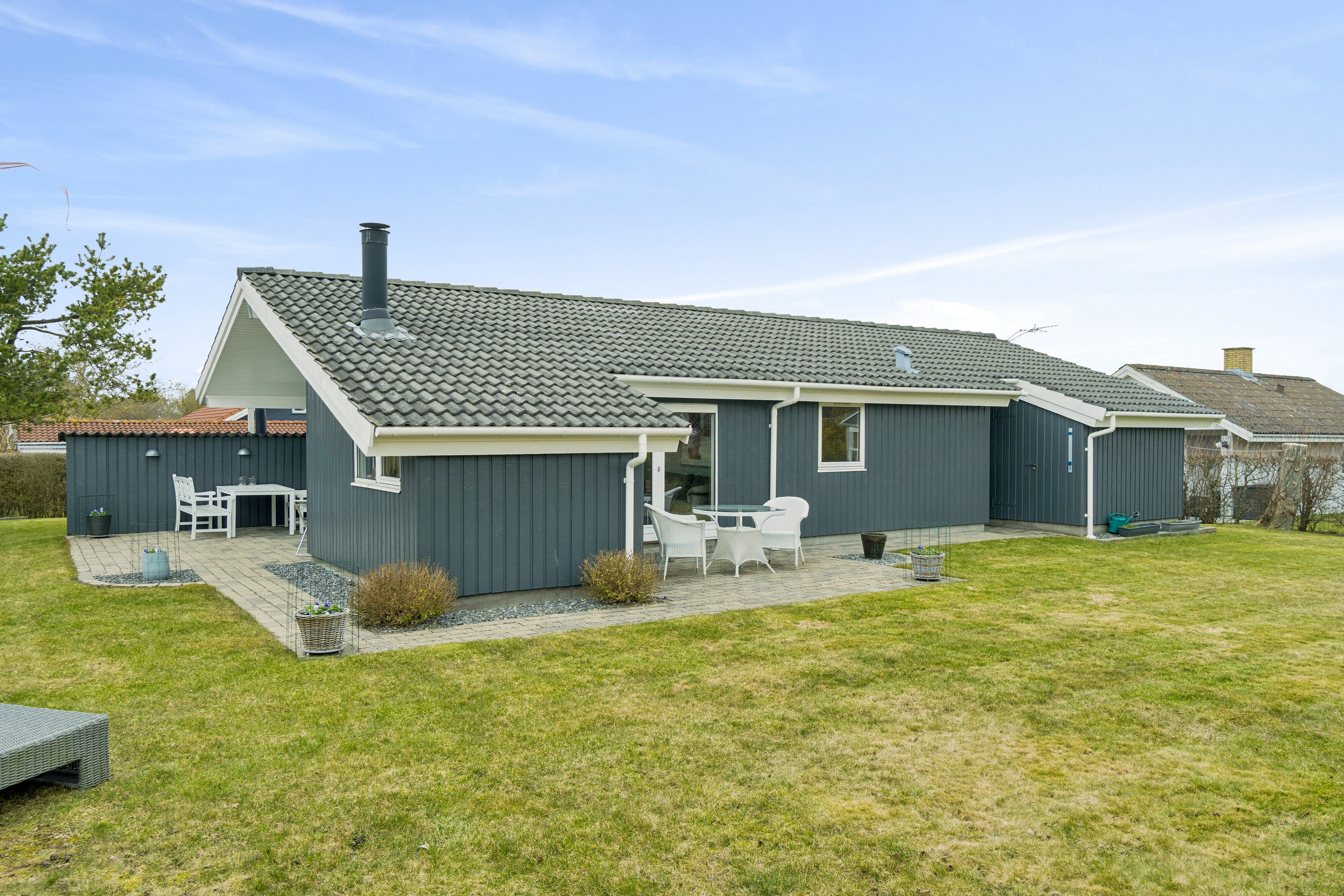 Fremhævet set fra haven billede i fuldskærmstilstand. Billede af Krageholmsvej 56, Enø, 4736 Karrebæksminde