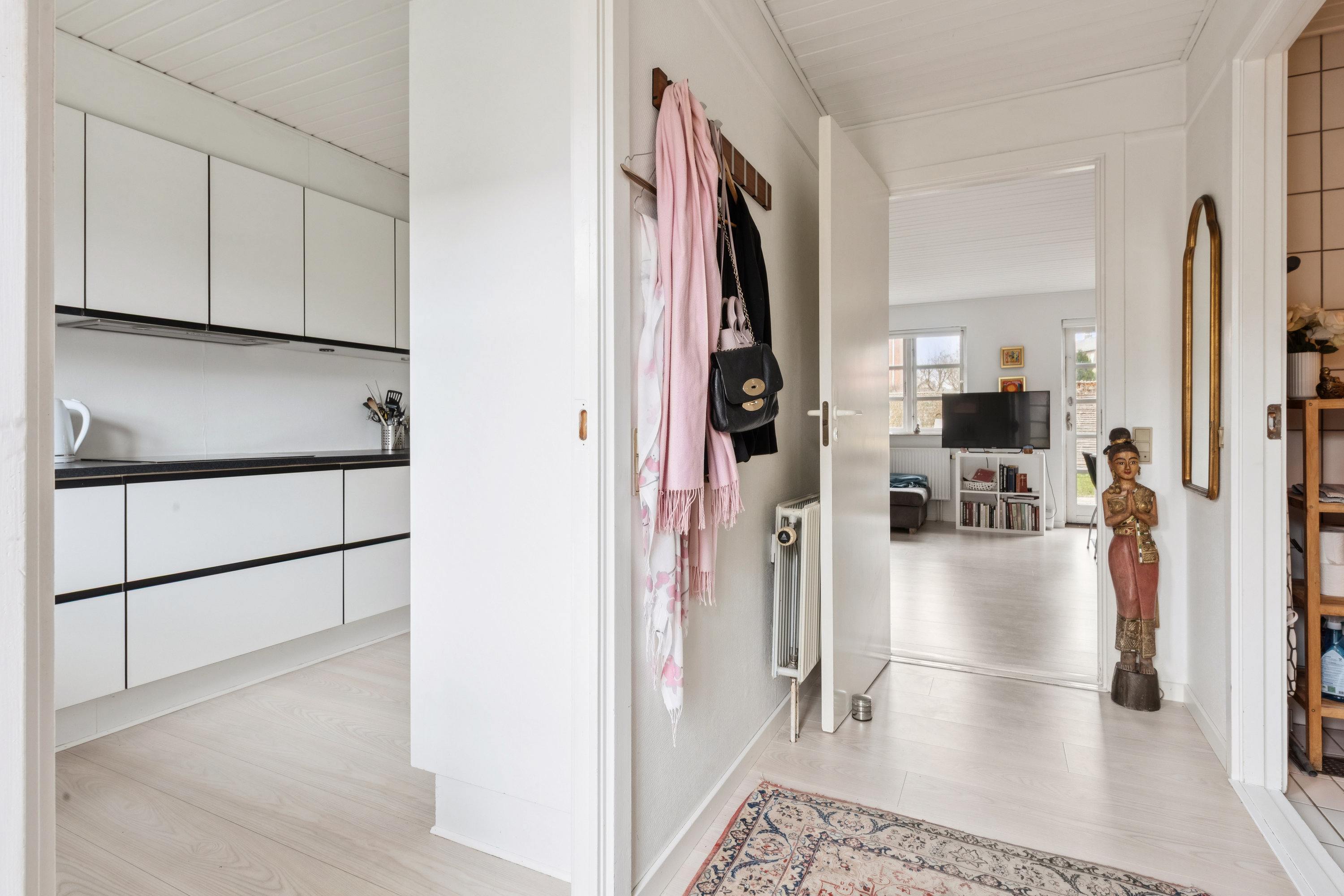 Fremhævet gang billede i fuldskærmstilstand. Billede af Gammelmosevej 317E, 2880 Bagsværd