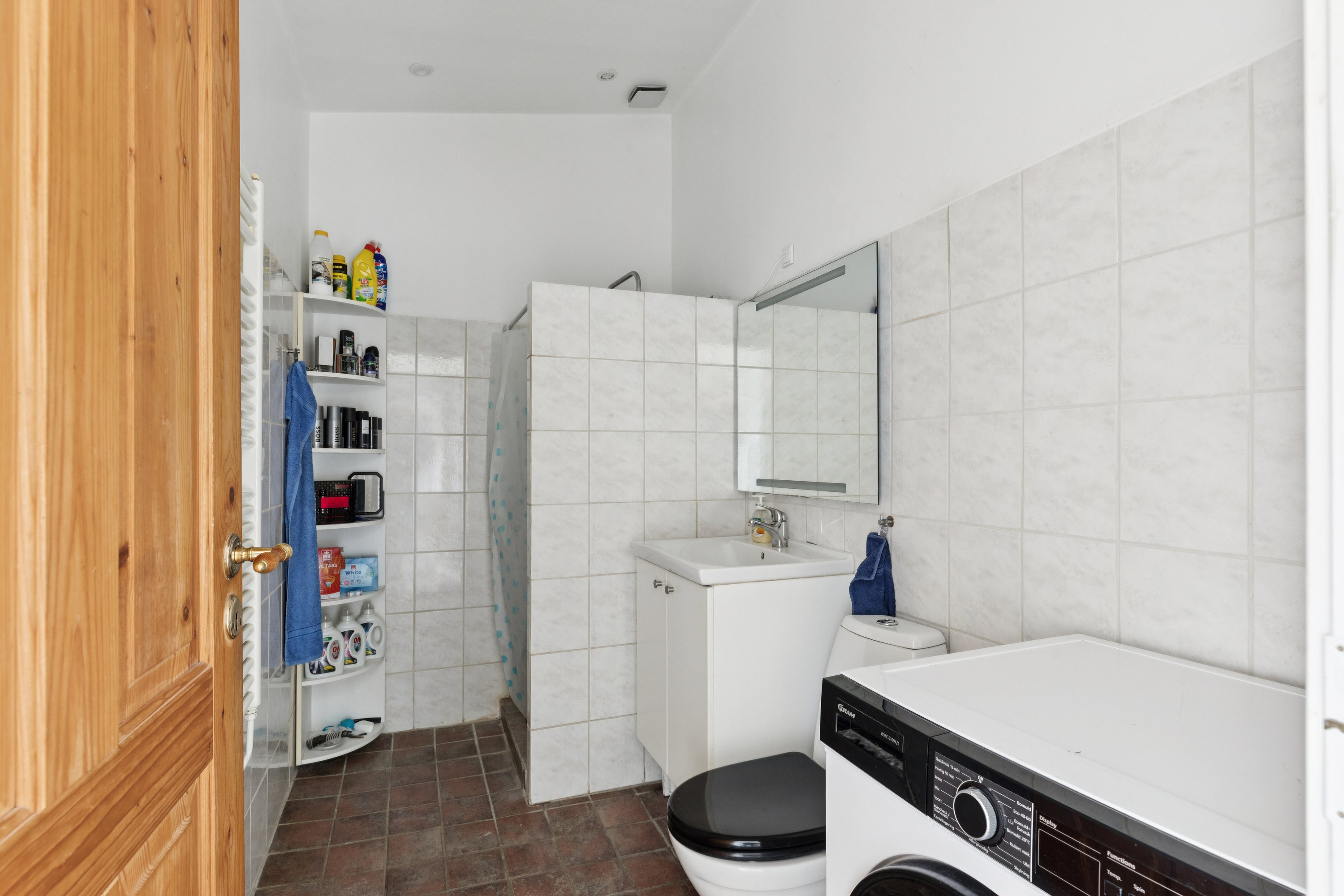 Fremhævet badeværelse billede i fuldskærmstilstand. Billede af Sankt Olavs Alle 94, 2630 Taastrup