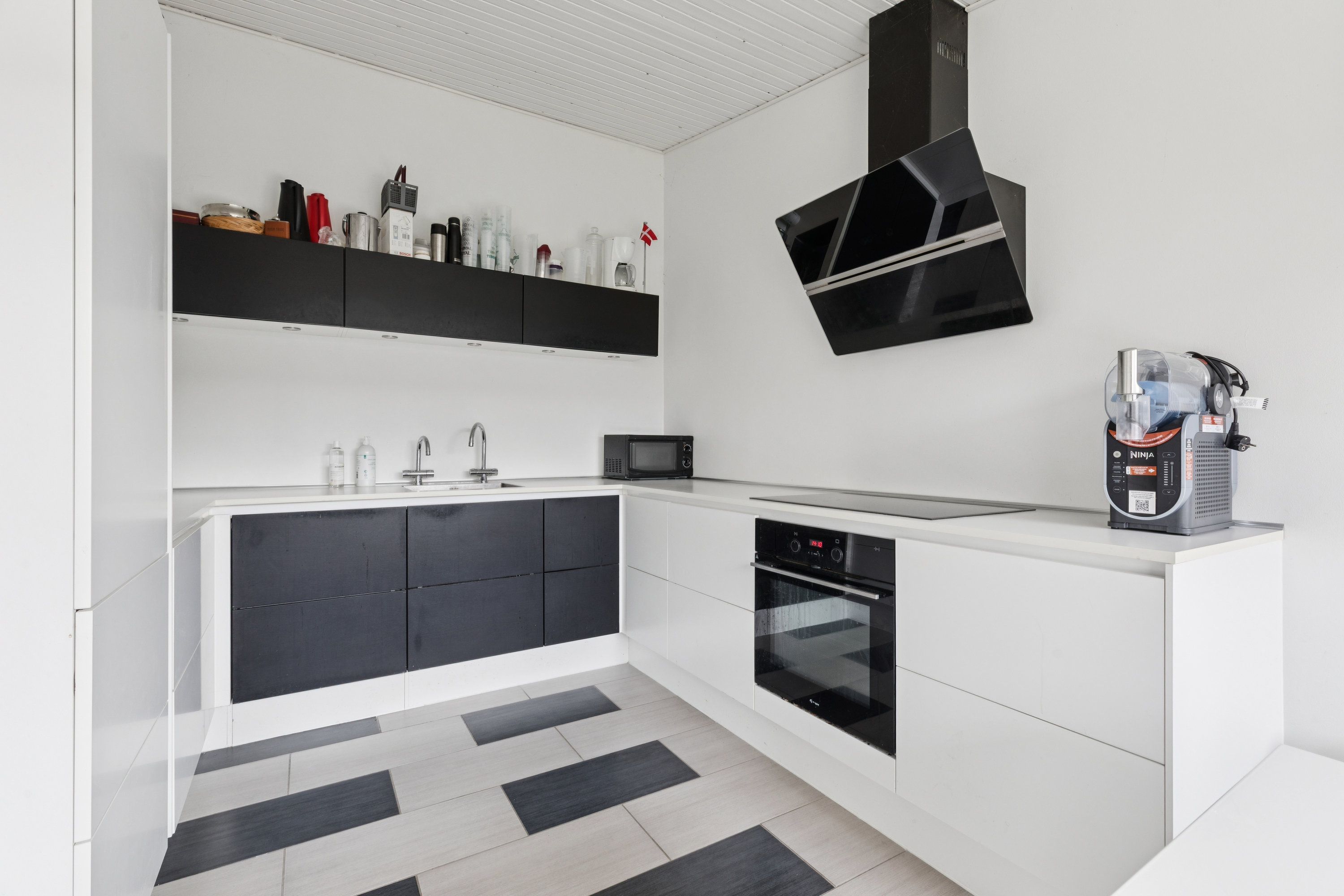 Fremhævet køkken billede i fuldskærmstilstand. Billede af Sankt Olavs Alle 94, 2630 Taastrup