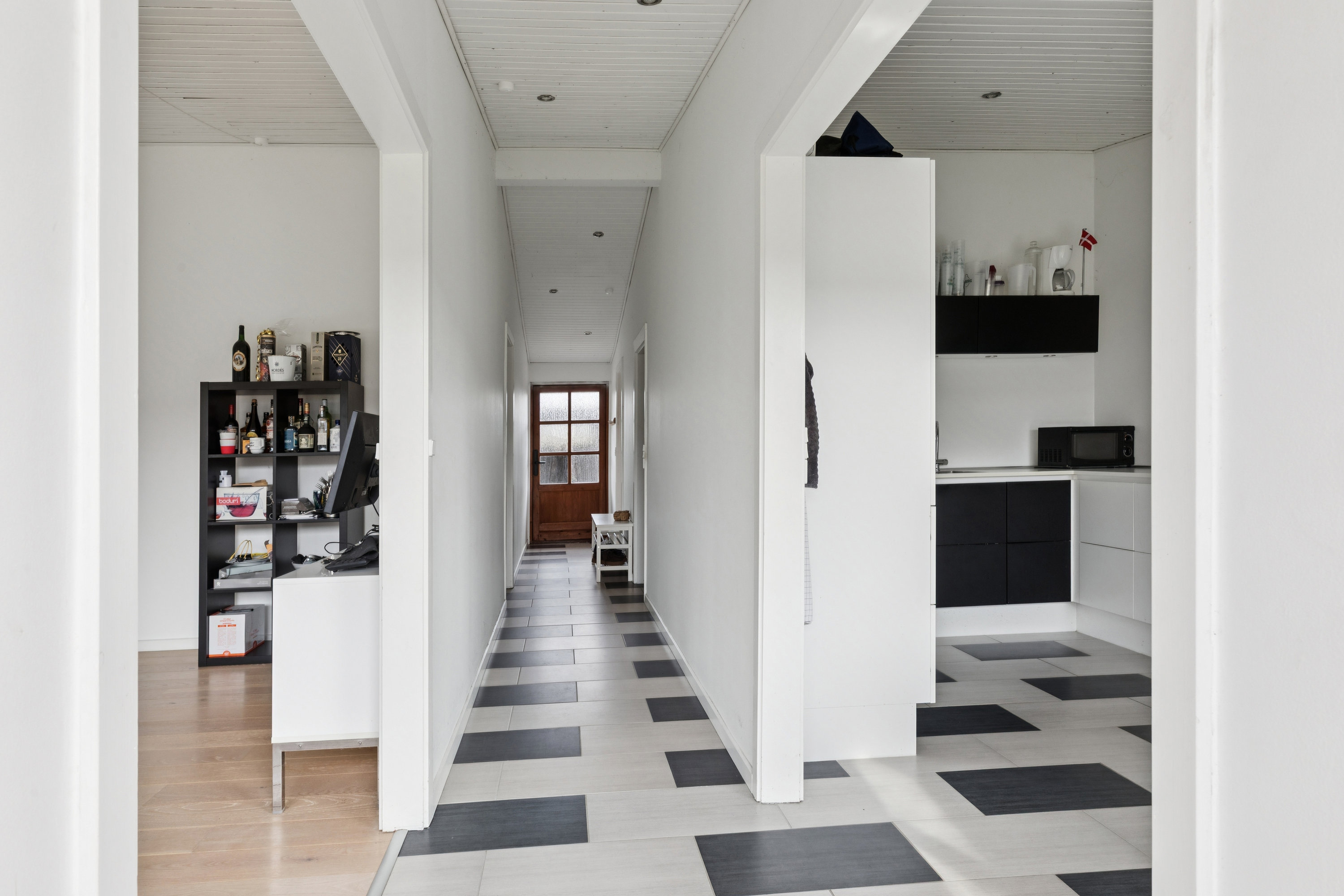 Fremhævet gang billede i fuldskærmstilstand. Billede af Sankt Olavs Alle 94, 2630 Taastrup