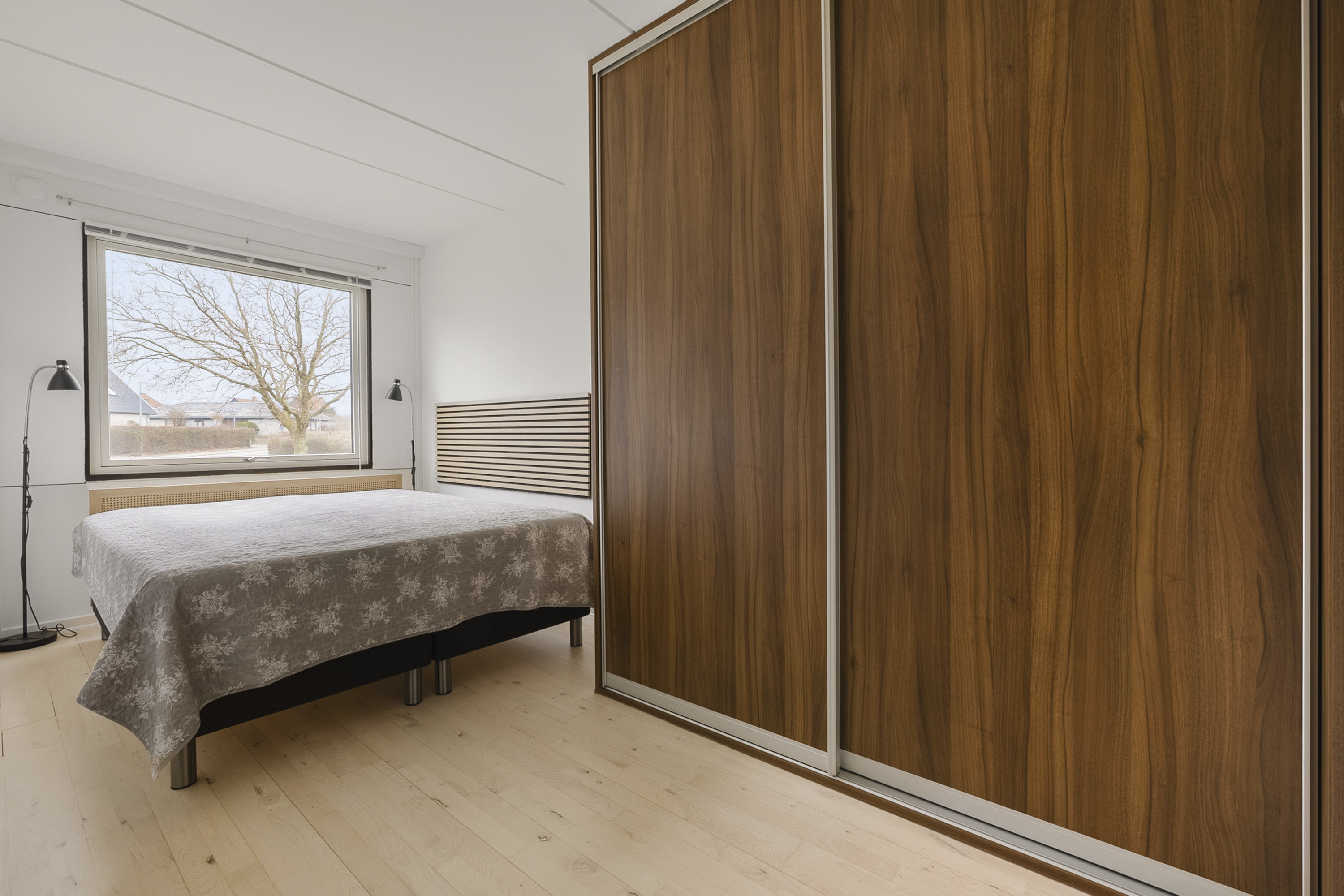 Fremhævet soveværelse billede i fuldskærmstilstand. Billede af Tyreengen 2, 1. mf., 4220 Korsør