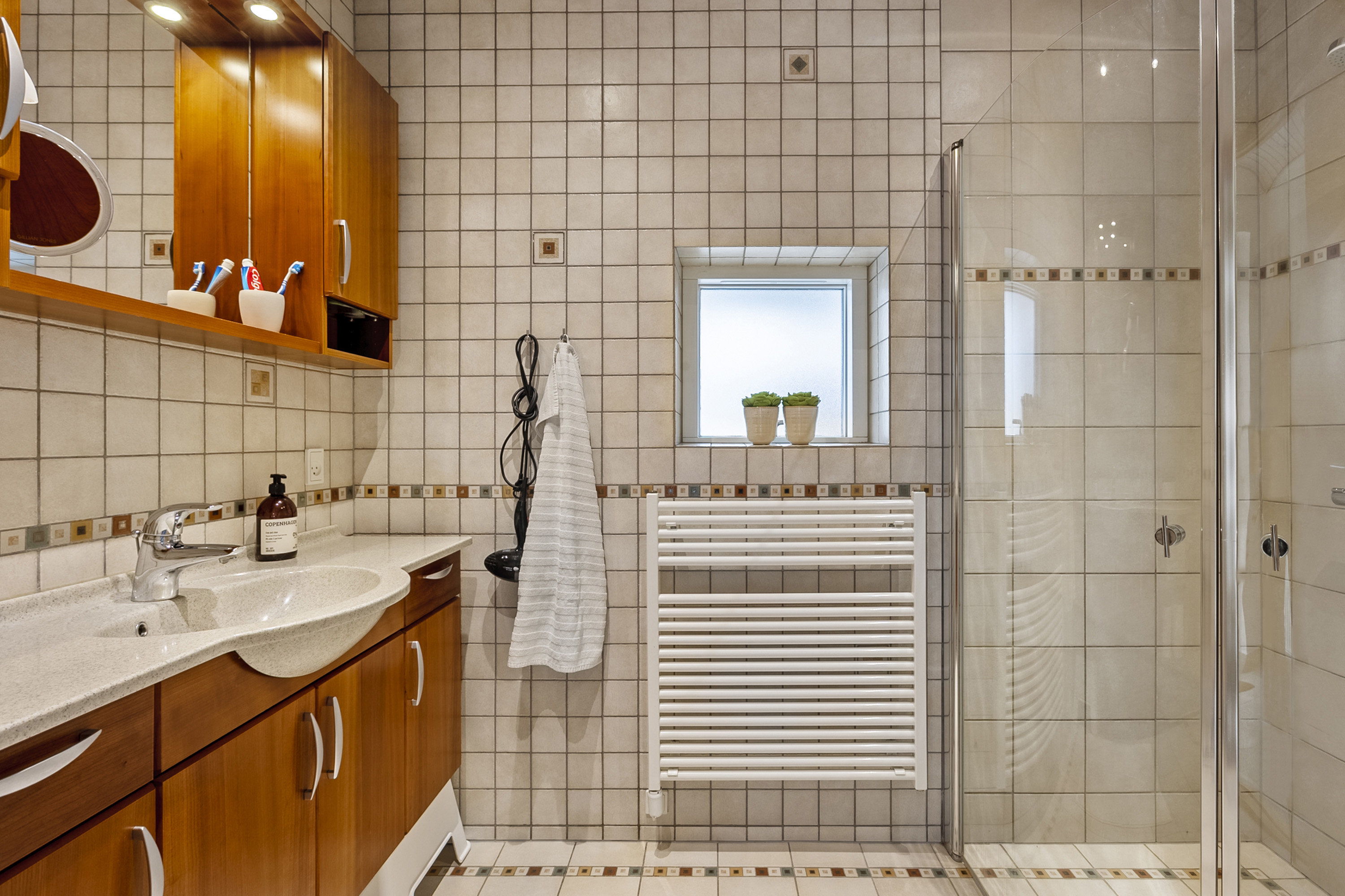 Fremhævet badeværelse billede i fuldskærmstilstand. Billede af Skovhøj 44, 6200 Aabenraa