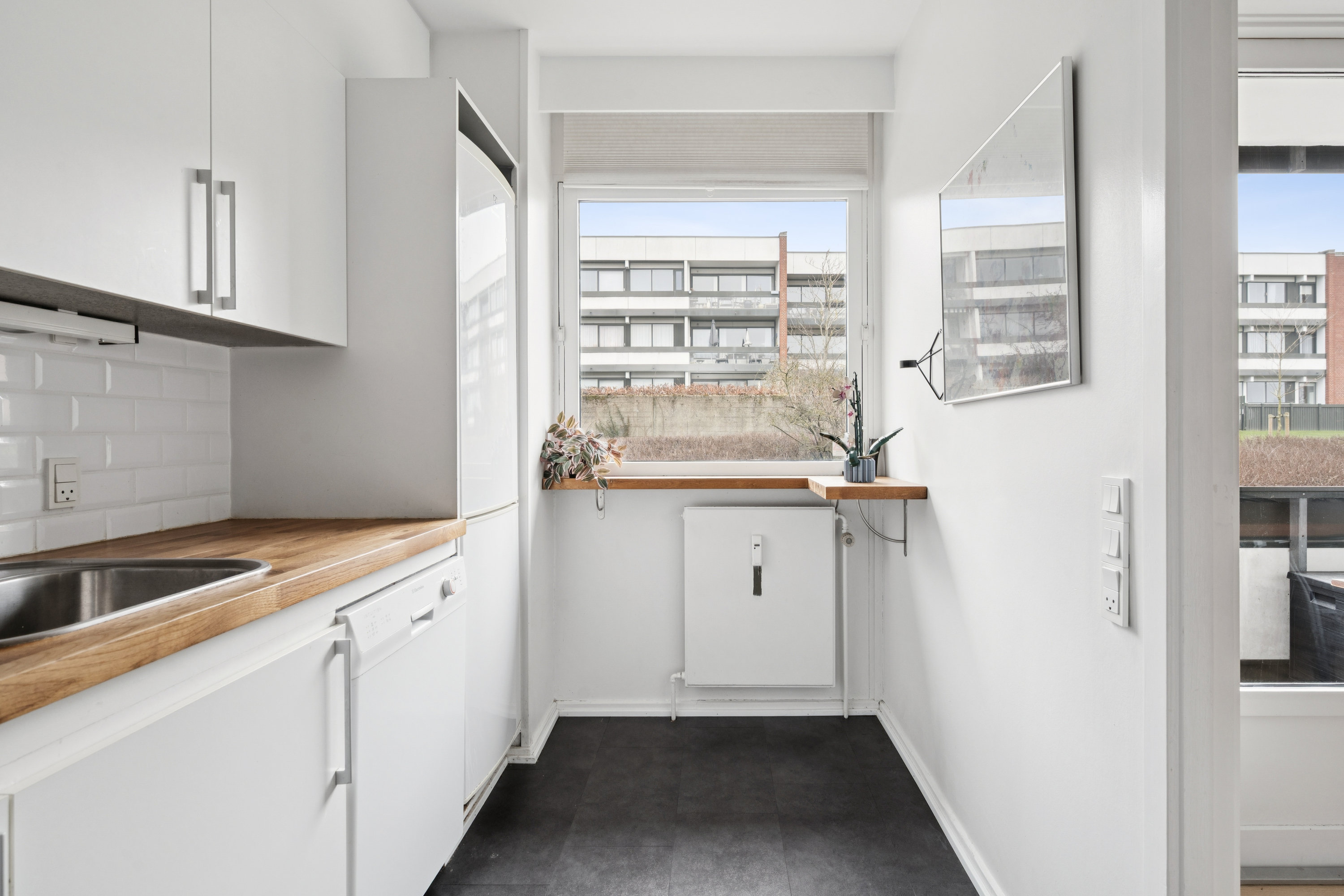 Fremhævet køkken billede i fuldskærmstilstand. Billede af Brobjerg Parkvej 95, st.. 1., 8250 Egå