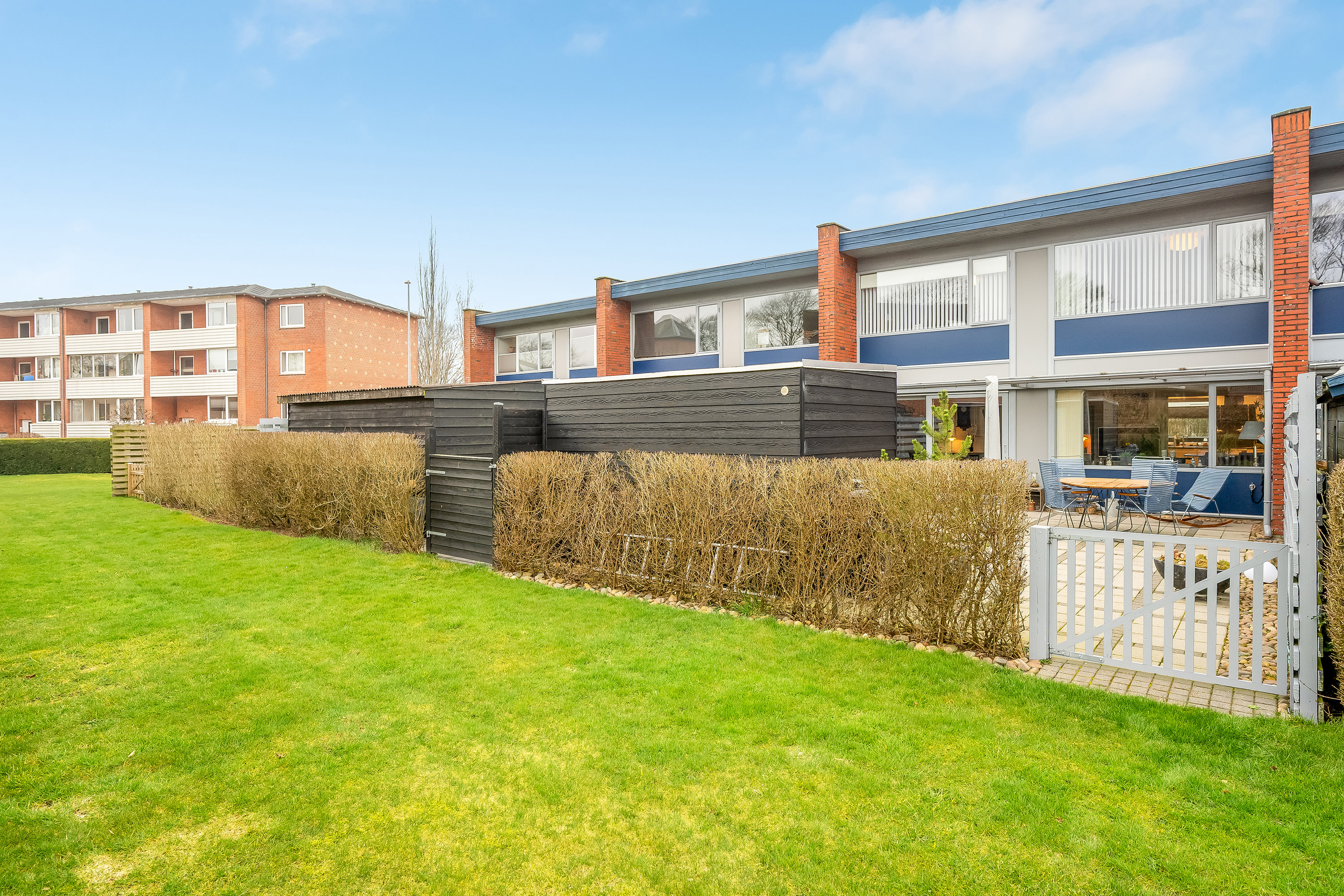 Fremhævet facade billede i fuldskærmstilstand. Billede af Ved Banen 3, 6800 Varde