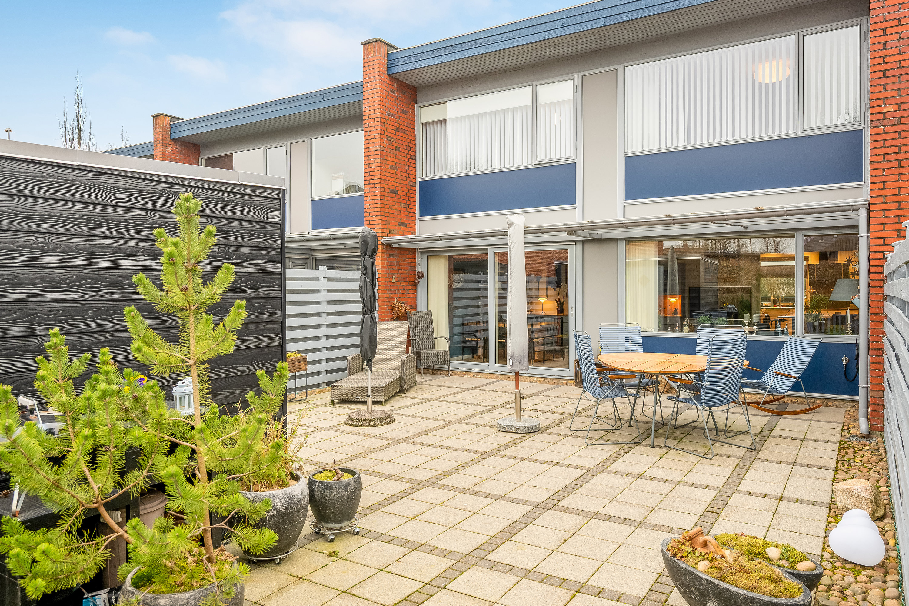 Fremhævet facade billede i fuldskærmstilstand. Billede af Ved Banen 3, 6800 Varde