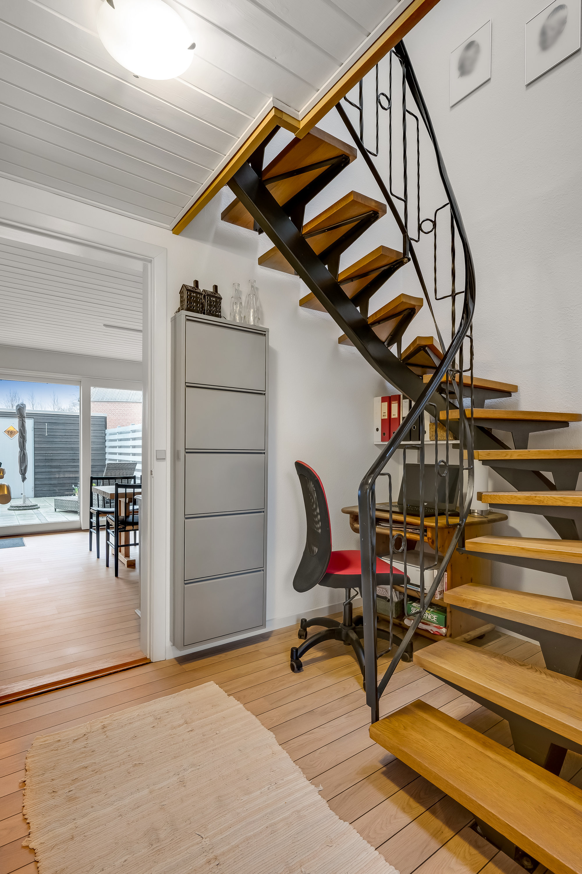 Fremhævet trappe billede i fuldskærmstilstand. Billede af Ved Banen 3, 6800 Varde