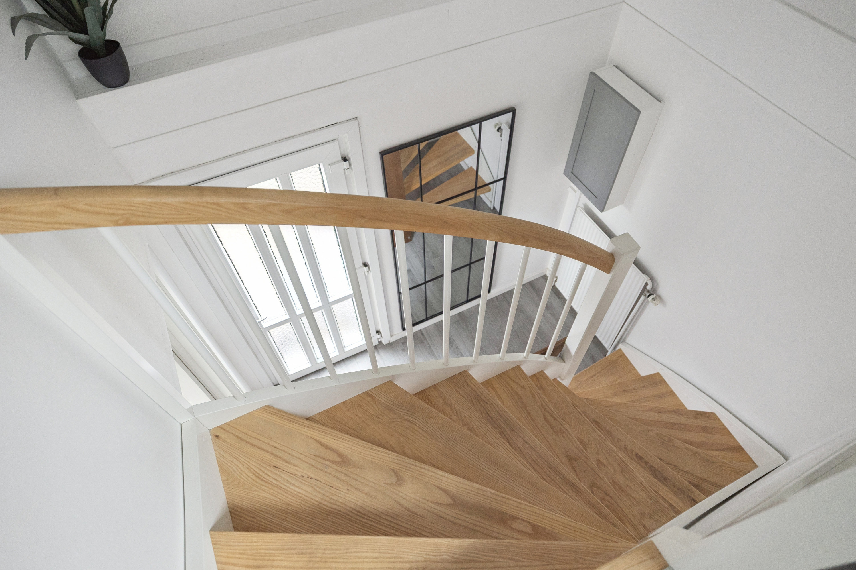 Fremhævet trappe billede i fuldskærmstilstand. Billede af Rævebakken 1, 9500 Hobro