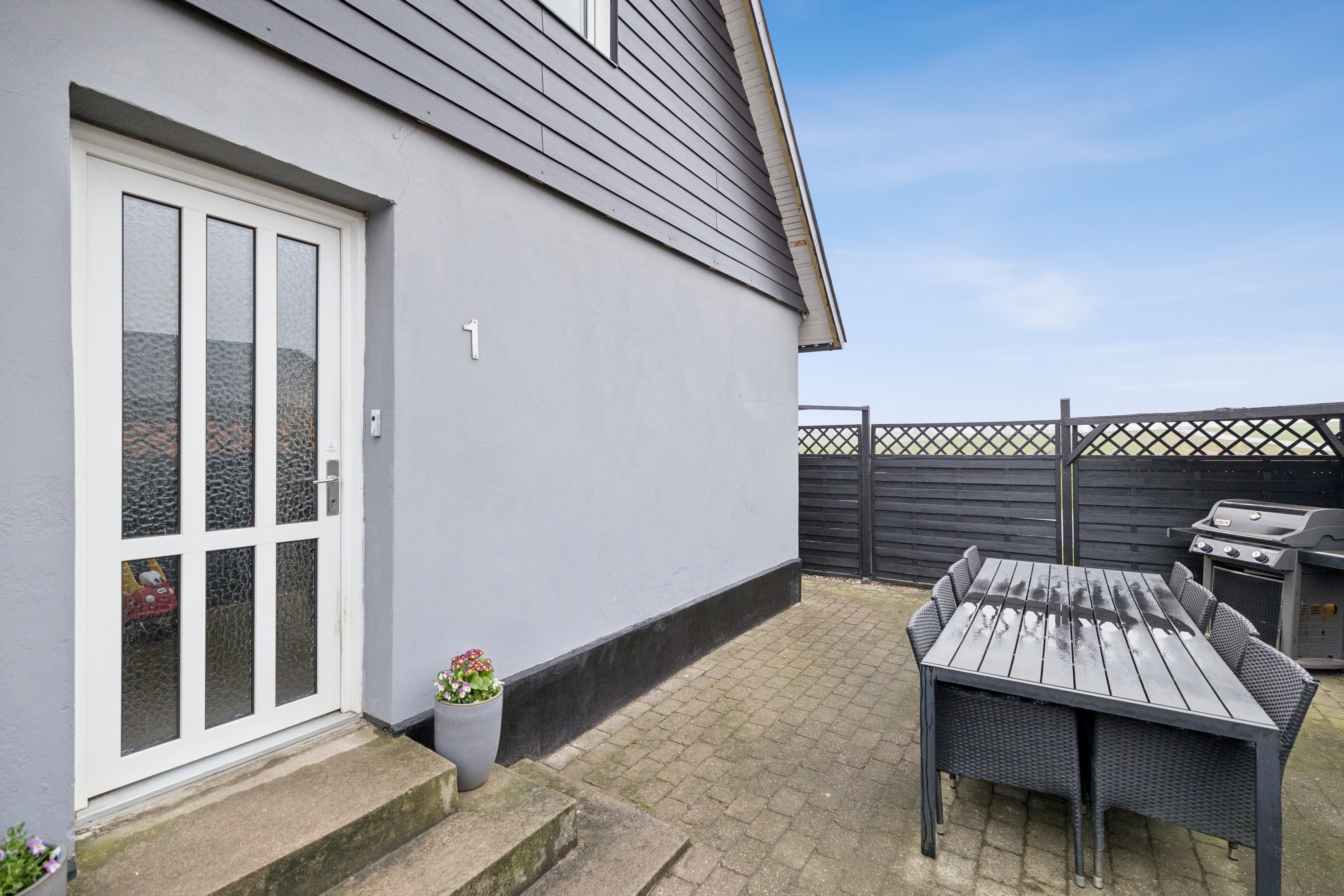 Fremhævet terrasse billede i fuldskærmstilstand. Billede af Rævebakken 1, 9500 Hobro