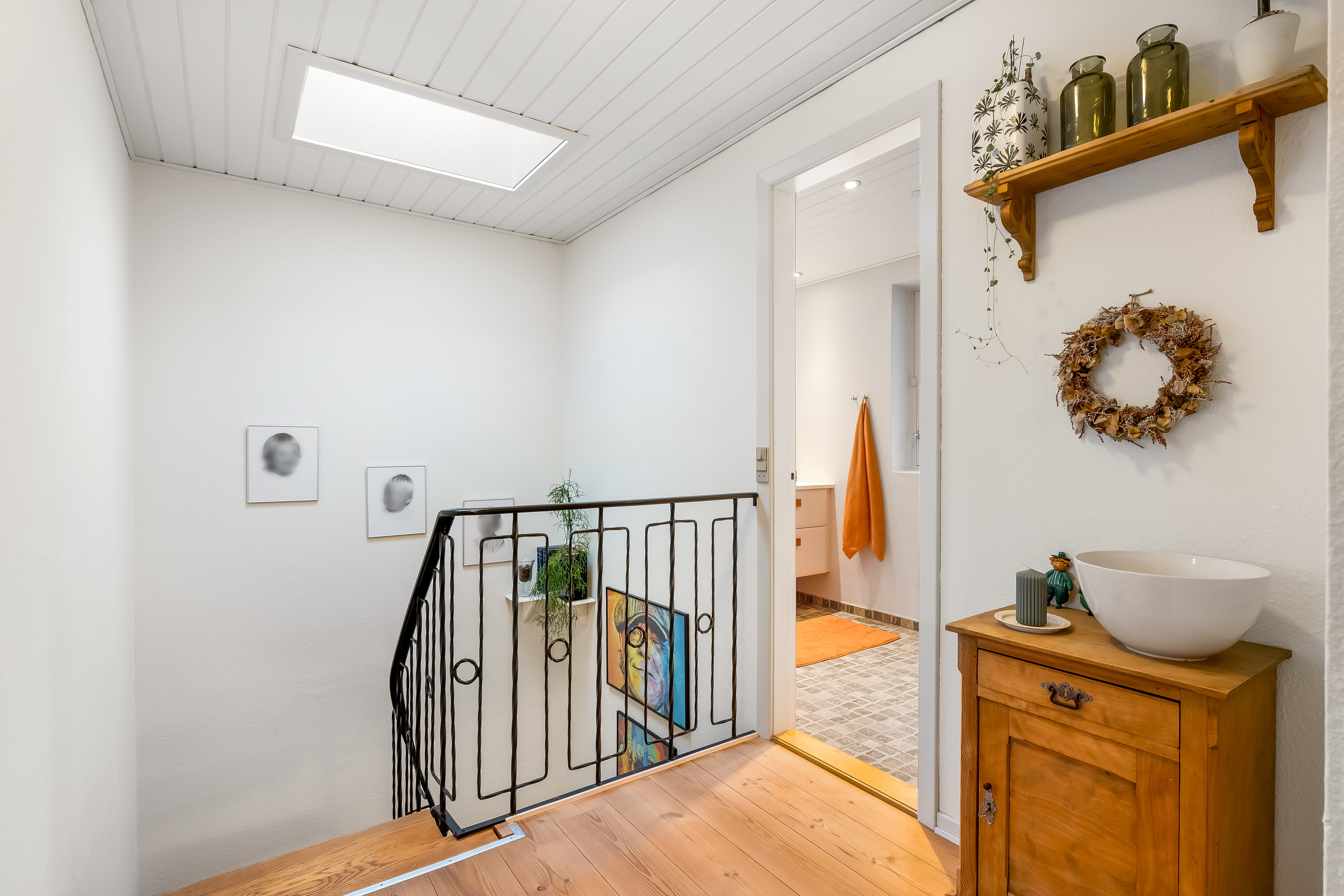 Fremhævet trappe billede i fuldskærmstilstand. Billede af Ved Banen 3, 6800 Varde