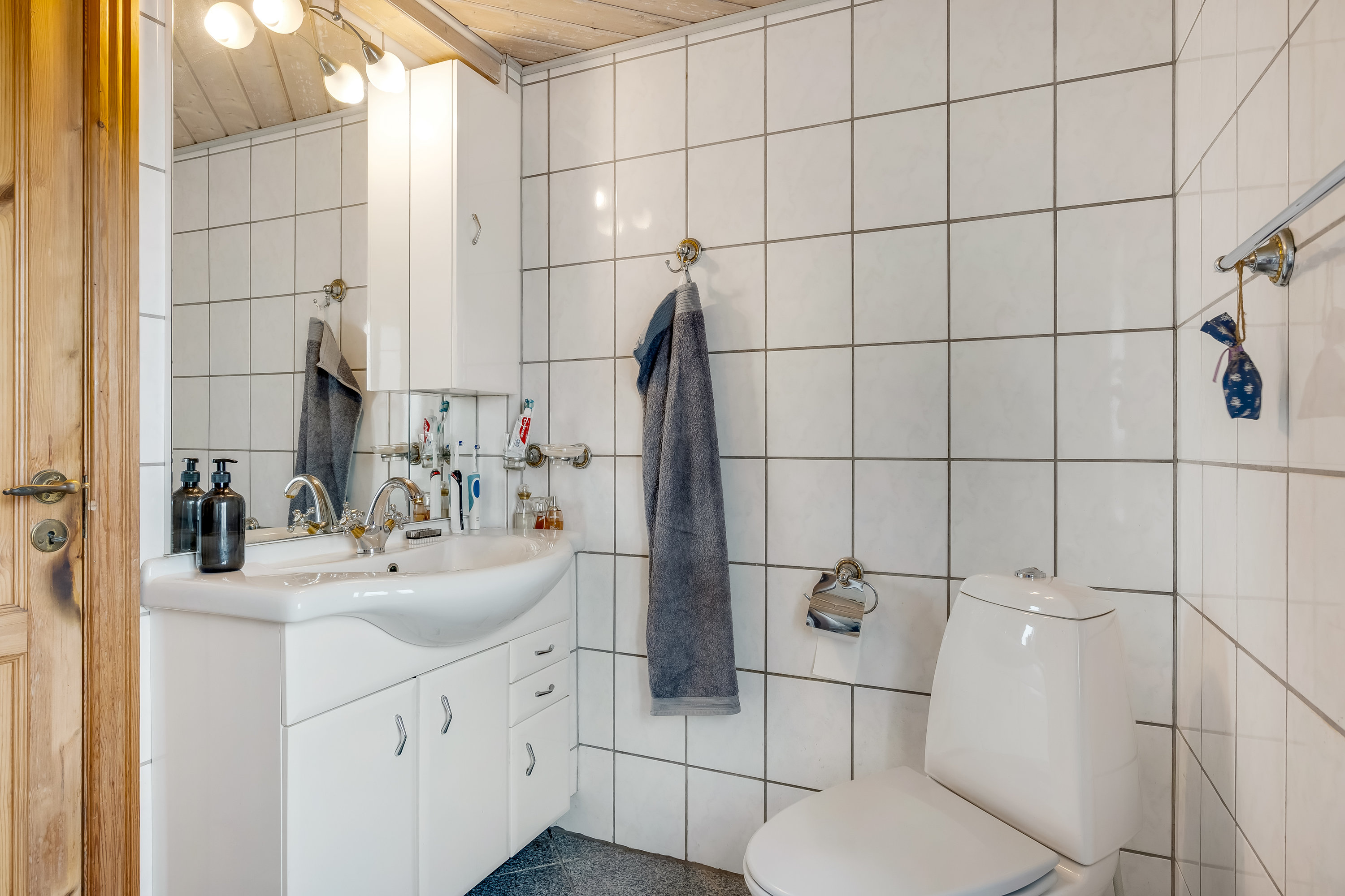 Fremhævet toilet billede i fuldskærmstilstand. Billede af Skelvej 2, 6870 Ølgod